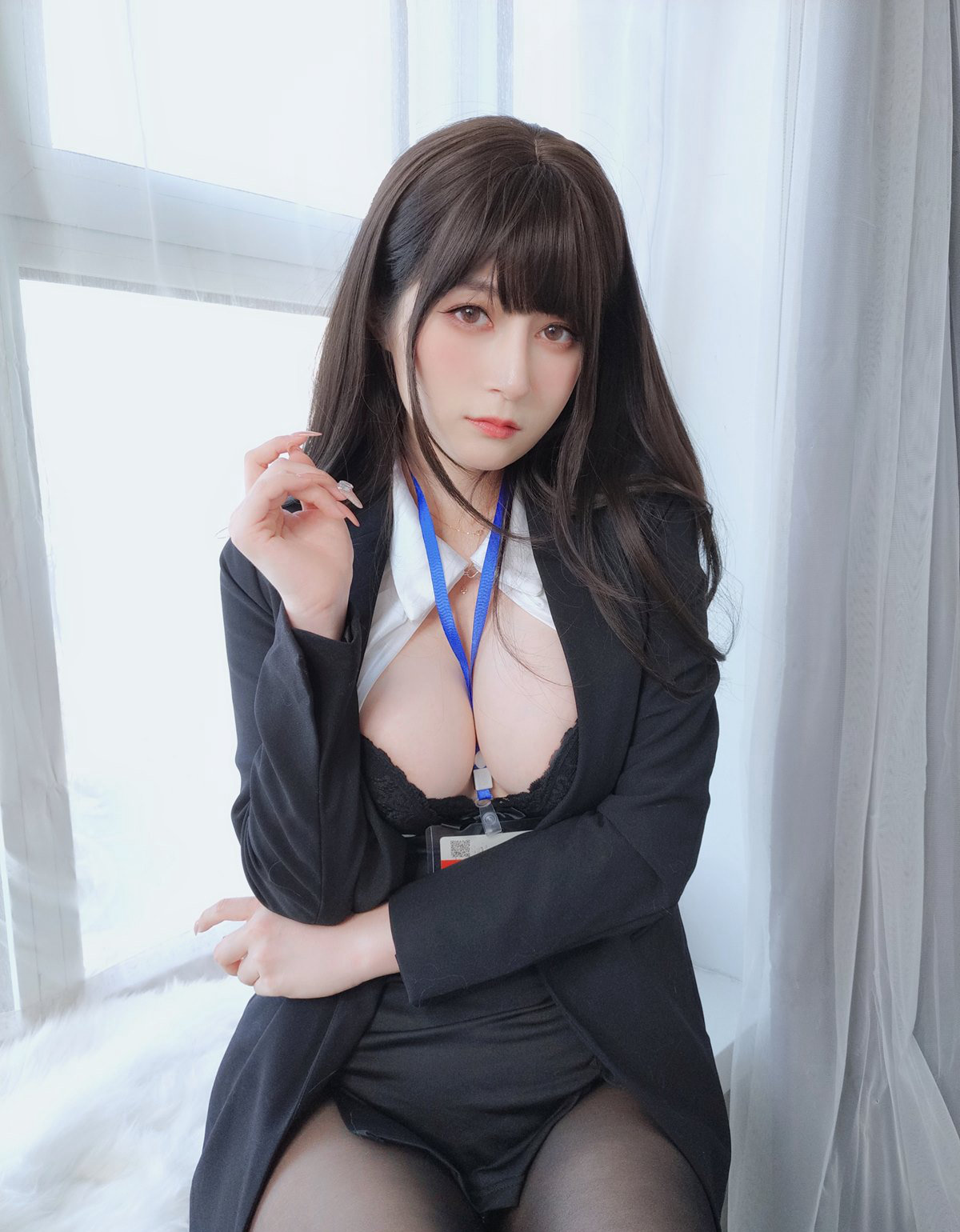 白银81性感JK丰满大胸超污大尺度风骚黑丝袜无内套图写真