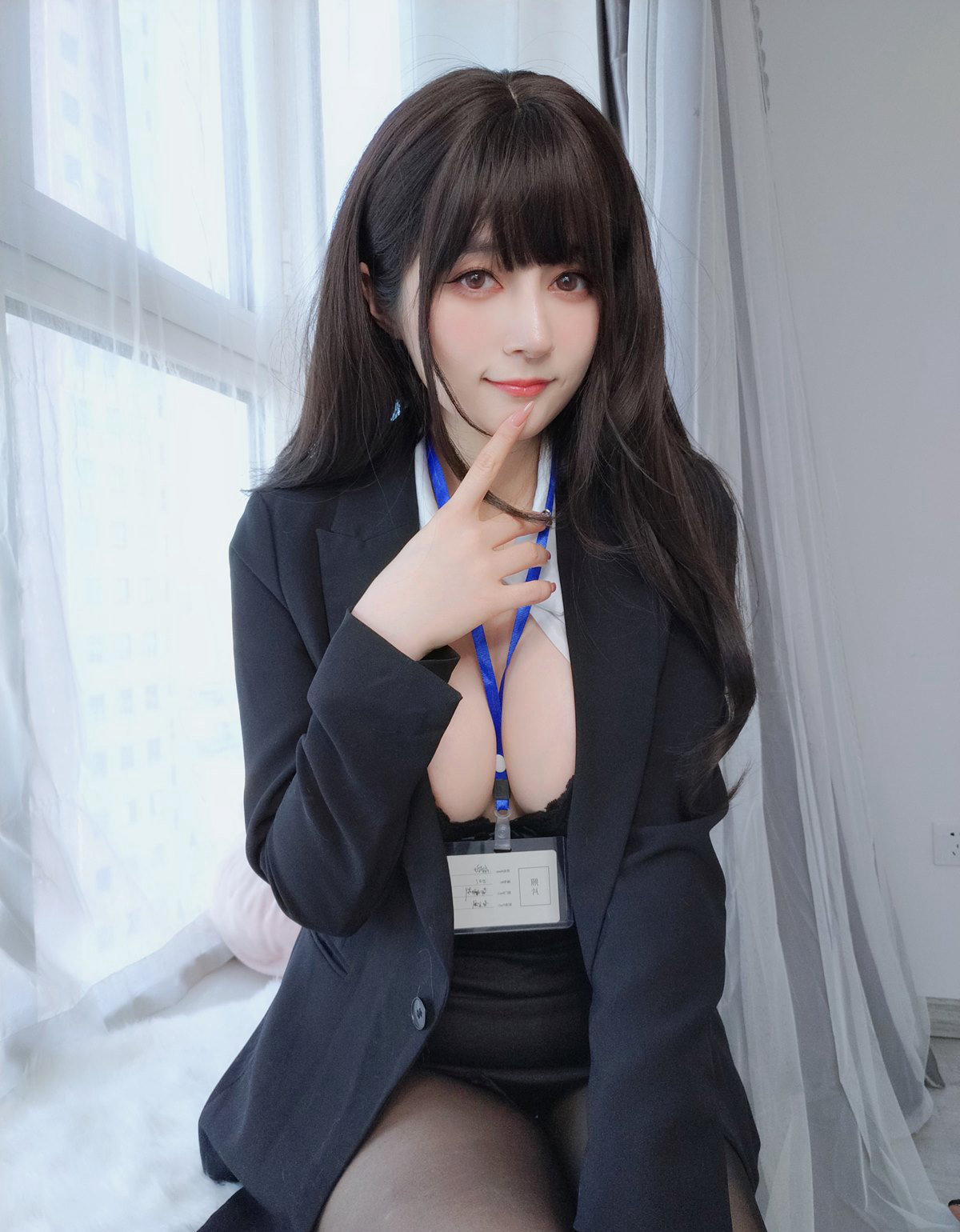 白银81性感JK丰满大胸超污大尺度风骚黑丝袜无内套图写真