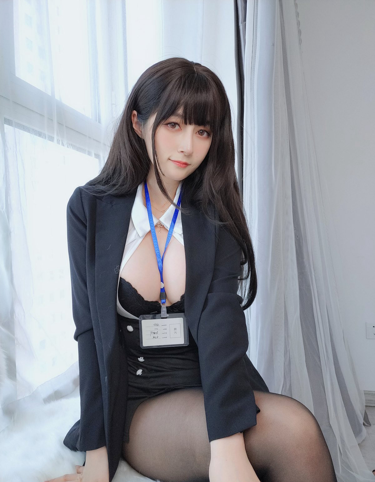 白银81性感JK丰满大胸超污大尺度风骚黑丝袜无内套图写真