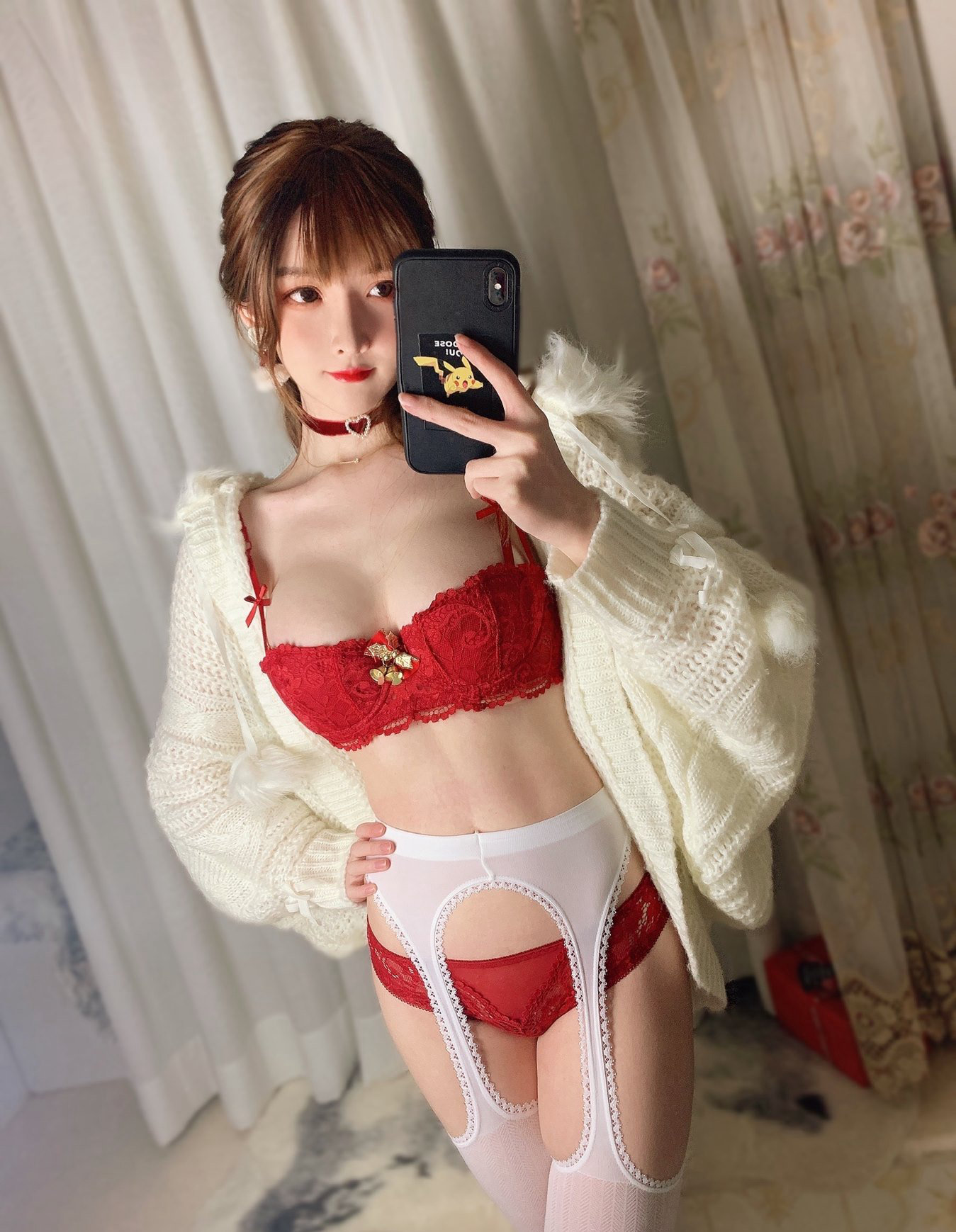 一小央泽2022丰满裸胸风骚白丝袜美腿诱惑丁字裤超污套图