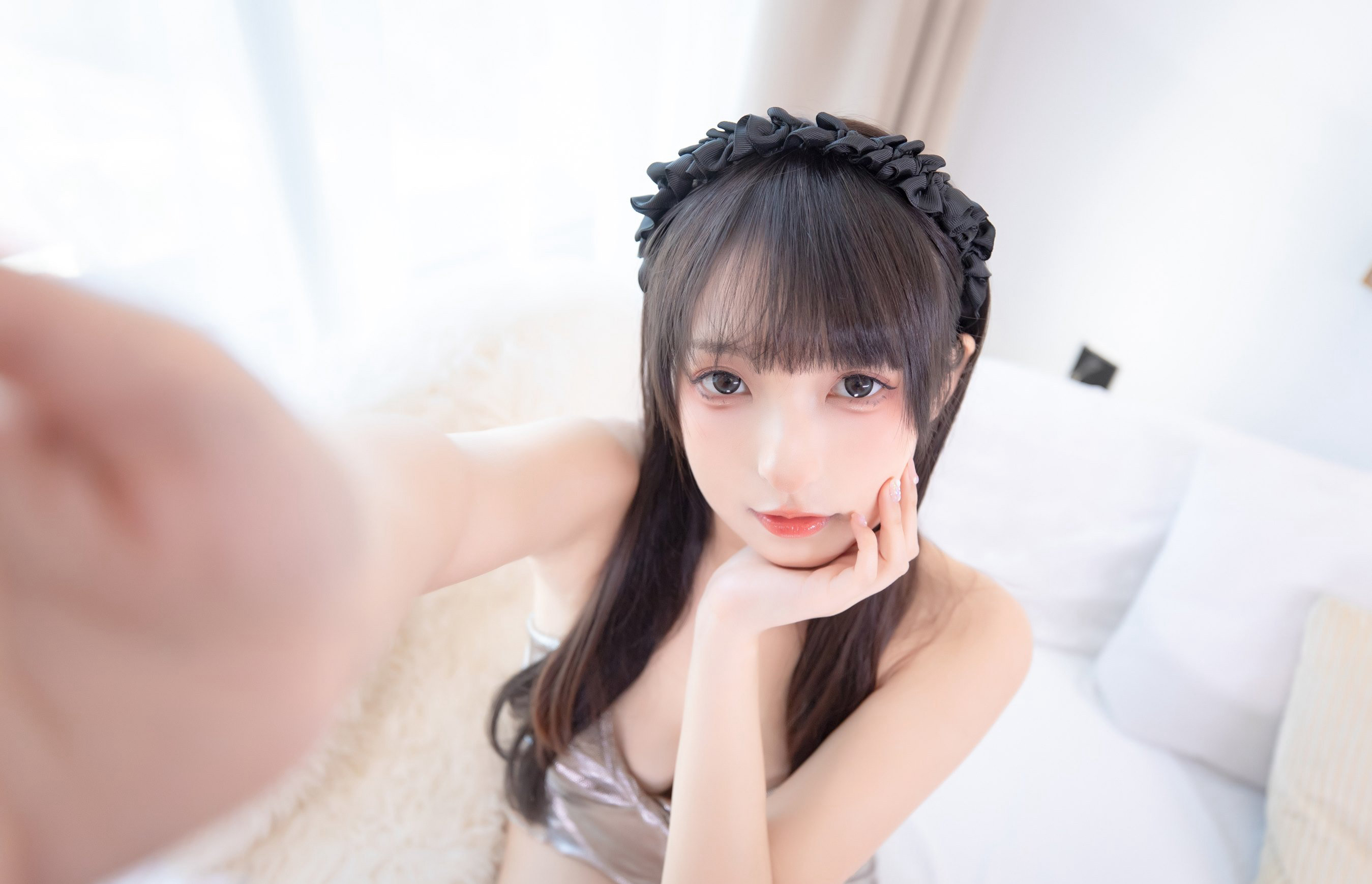 神楽坂真冬2022肉丝袜高跟丰满大胸超污诱惑白嫩写真