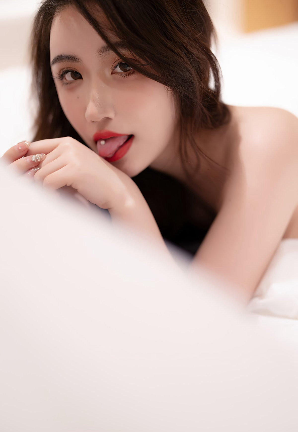 丰满开档黑丝美少妇樱桃酱极品黑丝高跟美腿丰满身材