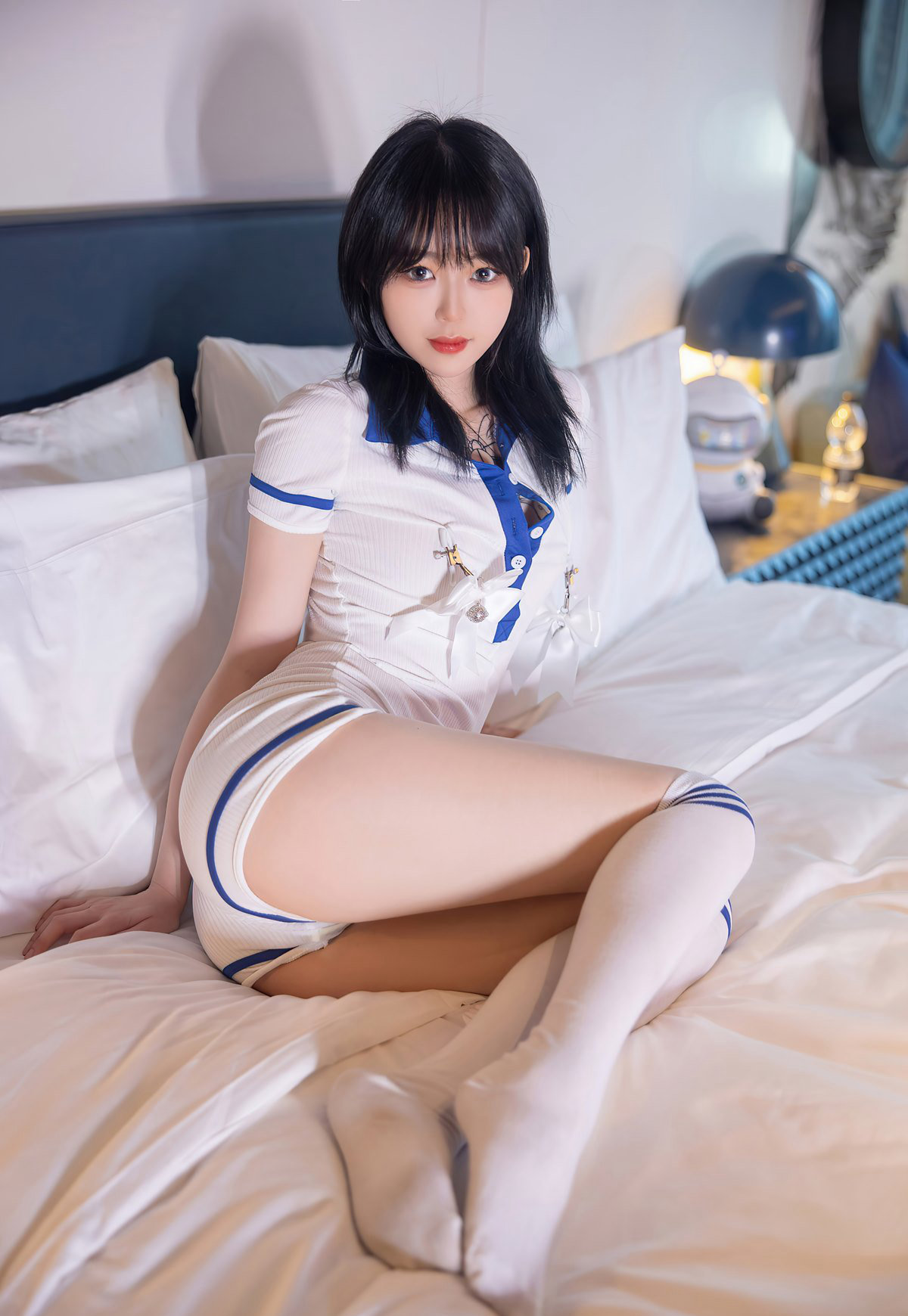 二次元邪恶白丝袜足控福利王雨纯性感写真