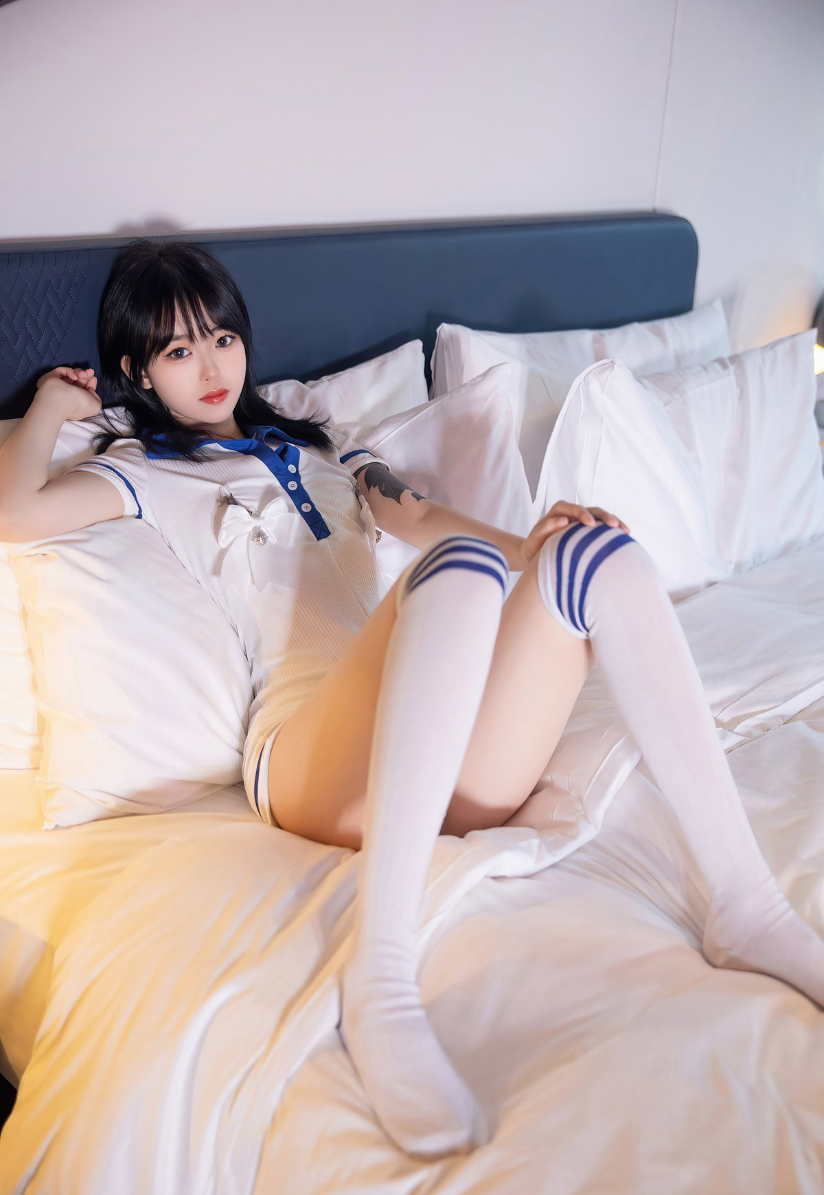 二次元邪恶白丝袜足控福利王雨纯性感写真