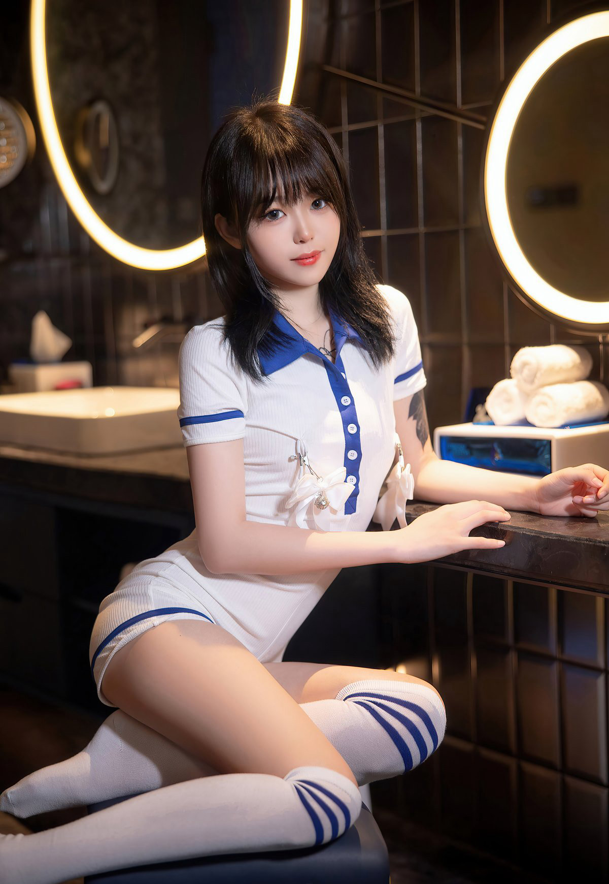 二次元邪恶白丝袜足控福利王雨纯性感写真