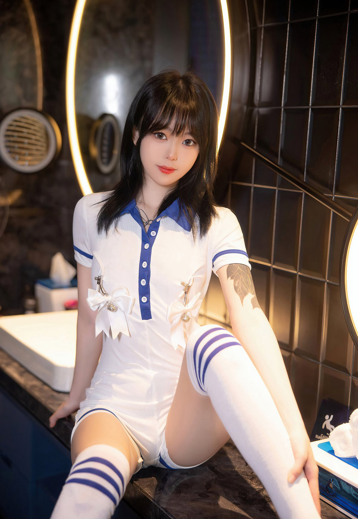 二次元邪恶白丝袜足控福利王雨纯性感写真