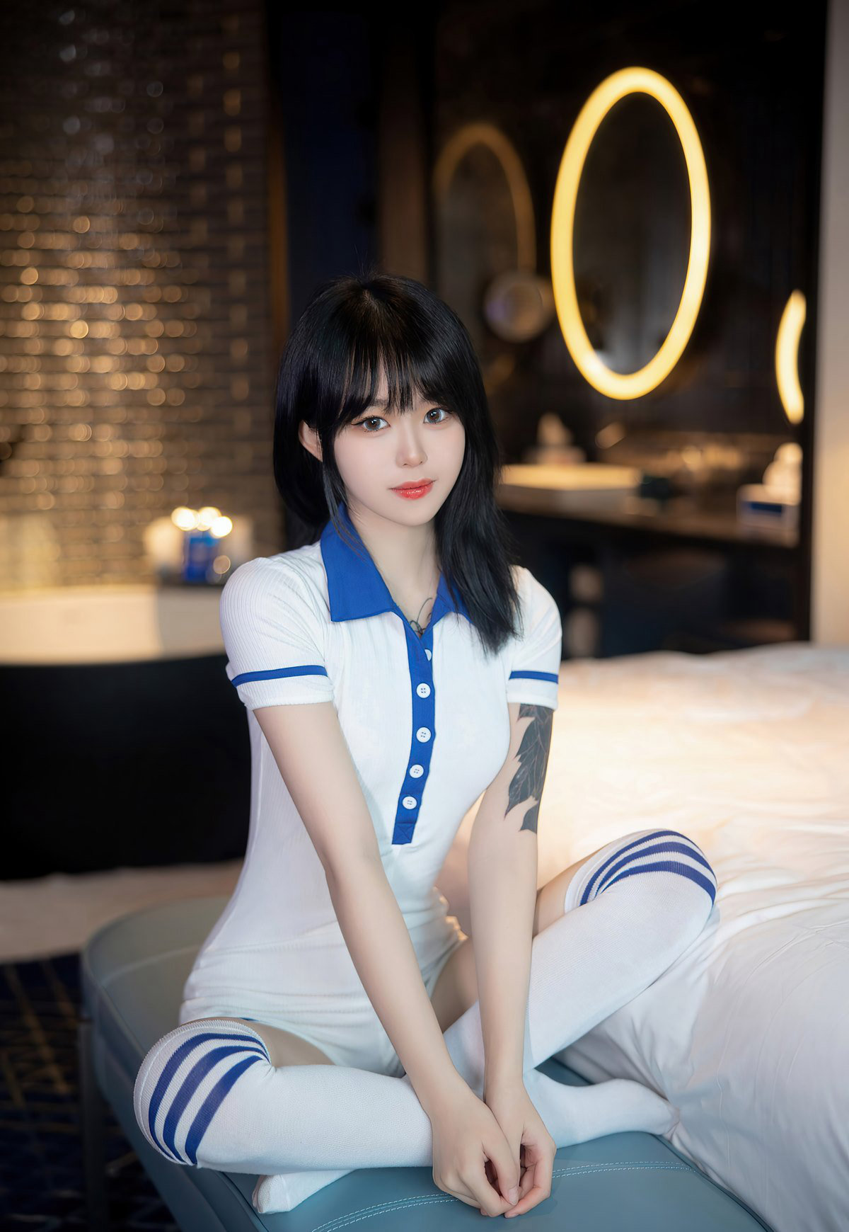 二次元邪恶白丝袜足控福利王雨纯性感写真