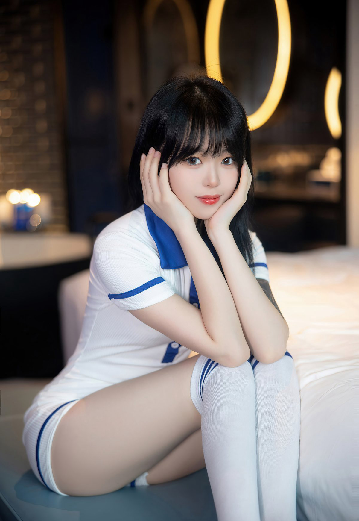 二次元邪恶白丝袜足控福利王雨纯性感写真