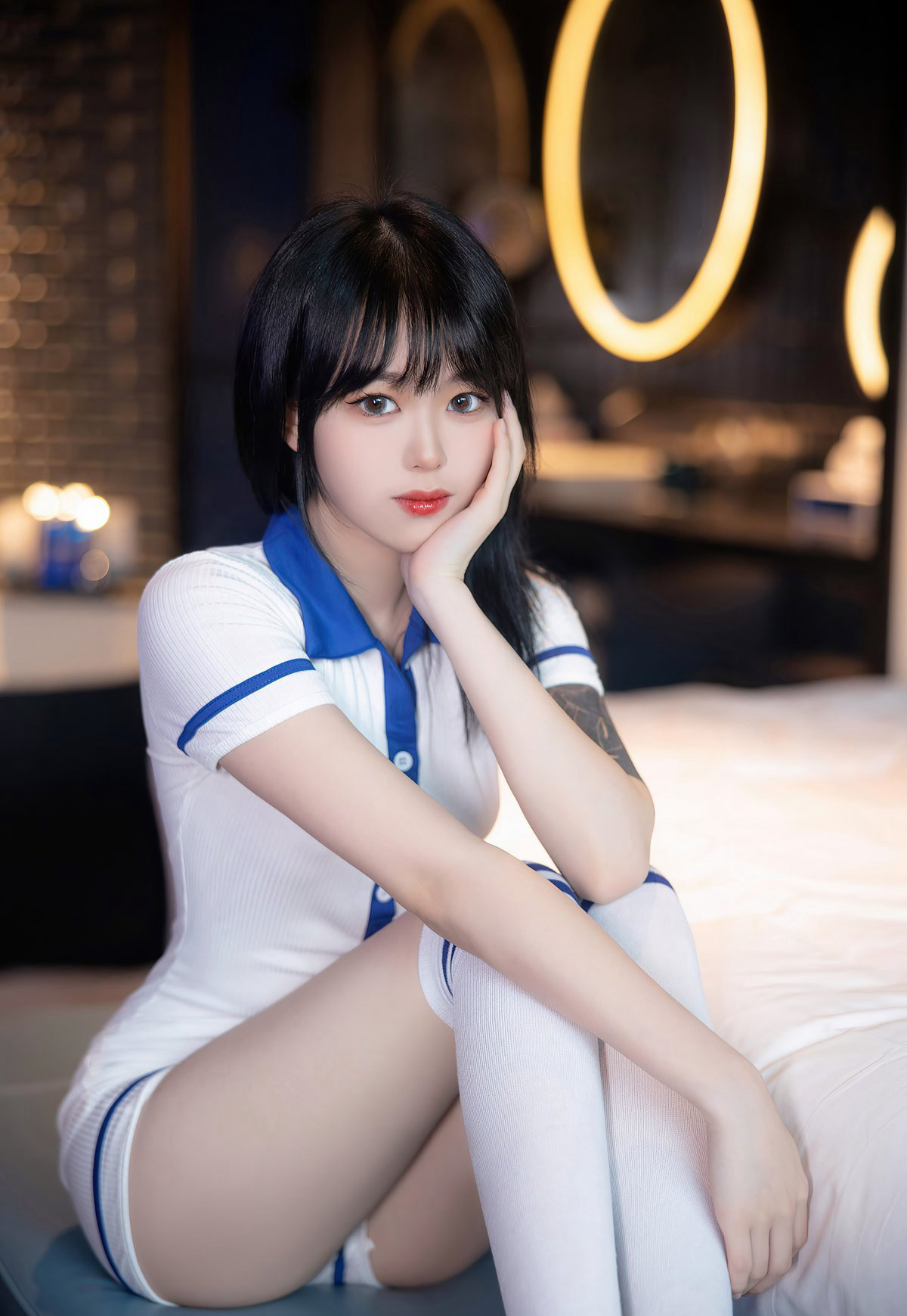 二次元邪恶白丝袜足控福利王雨纯性感写真