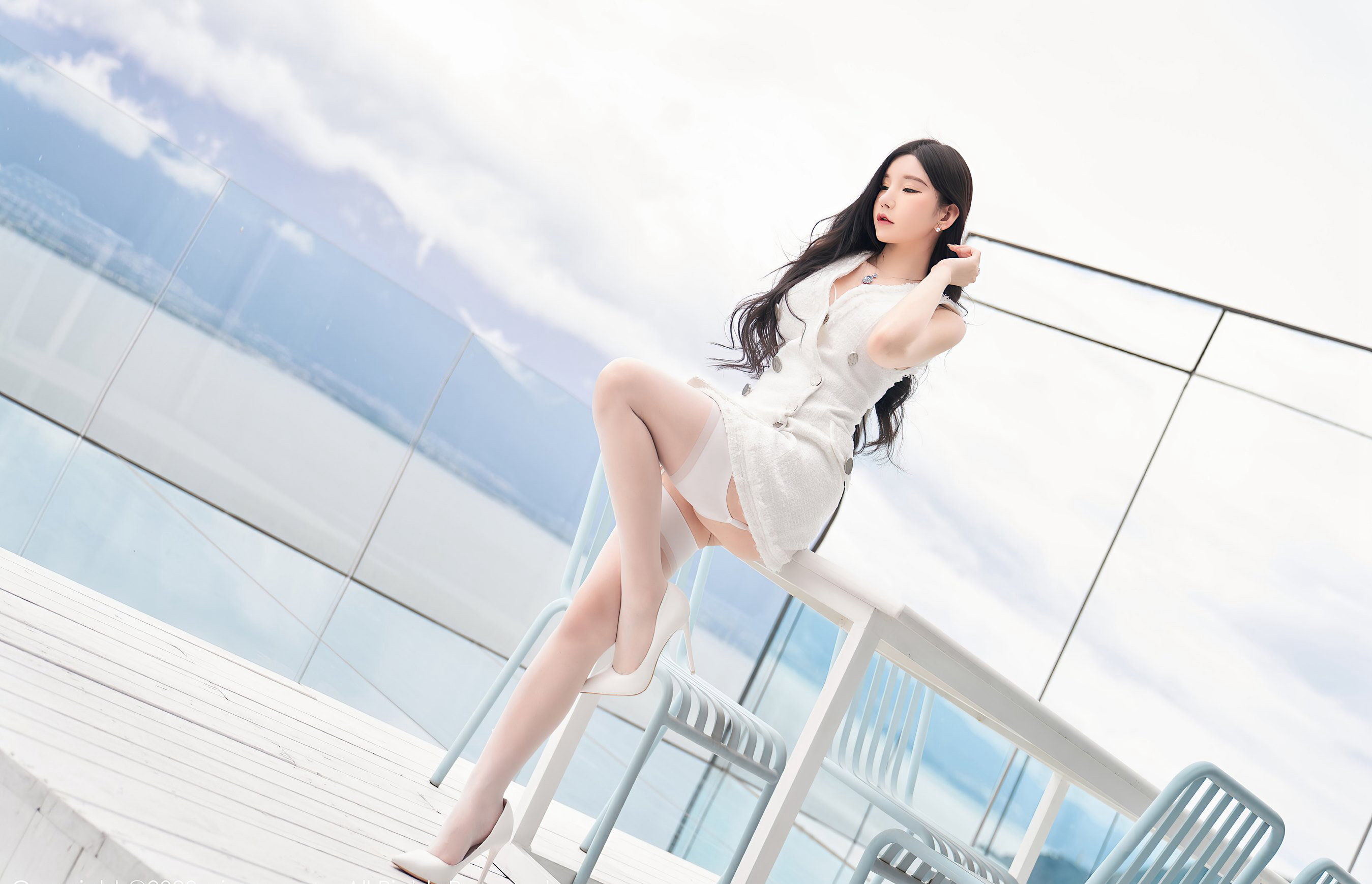 宅男女神周于希私密照片性感白丝高跟吊带丝袜绝版图片