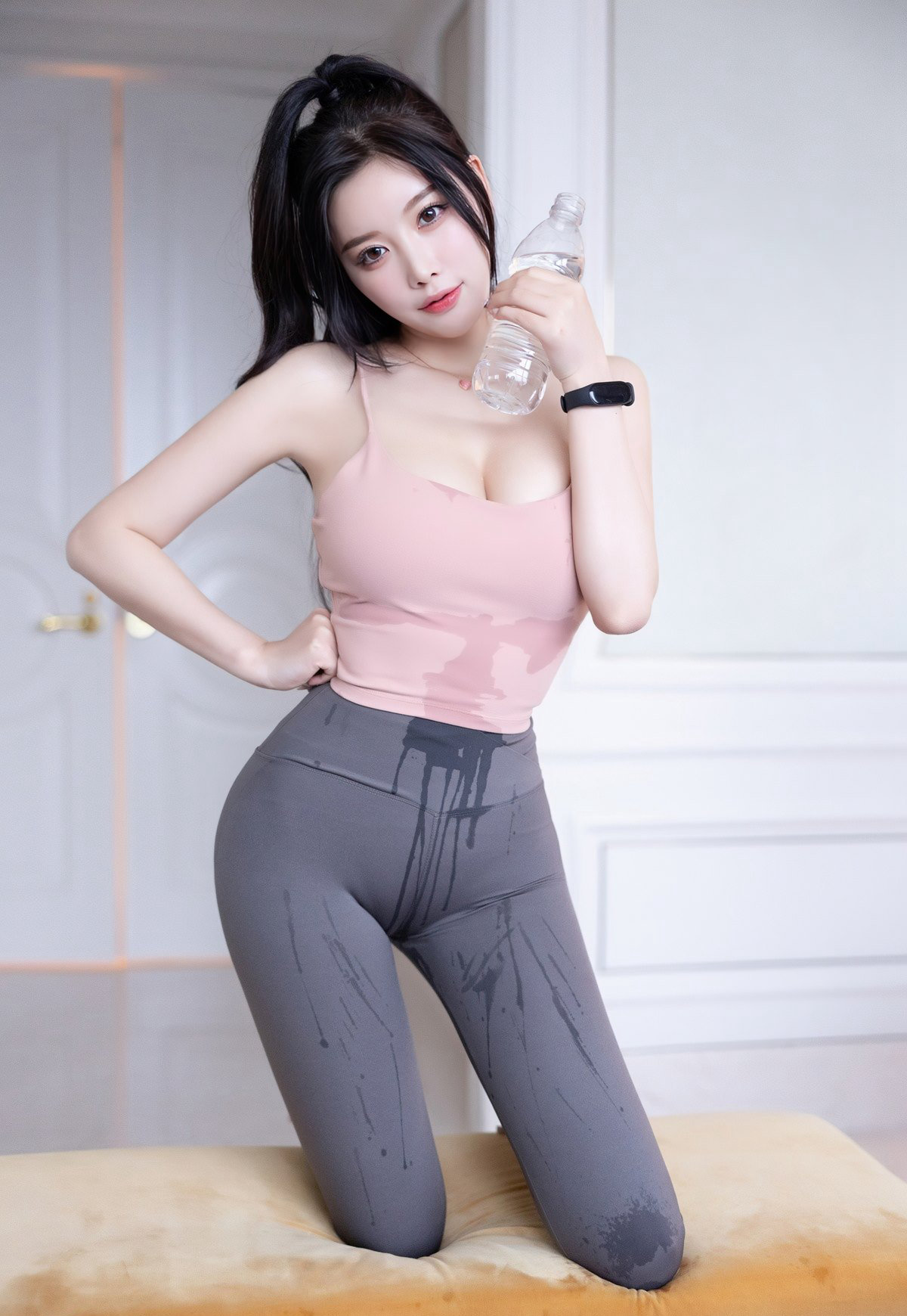 杨晨晨穿紧身裤美臀美女美女图片131mm图片大尺度性感美女秘书