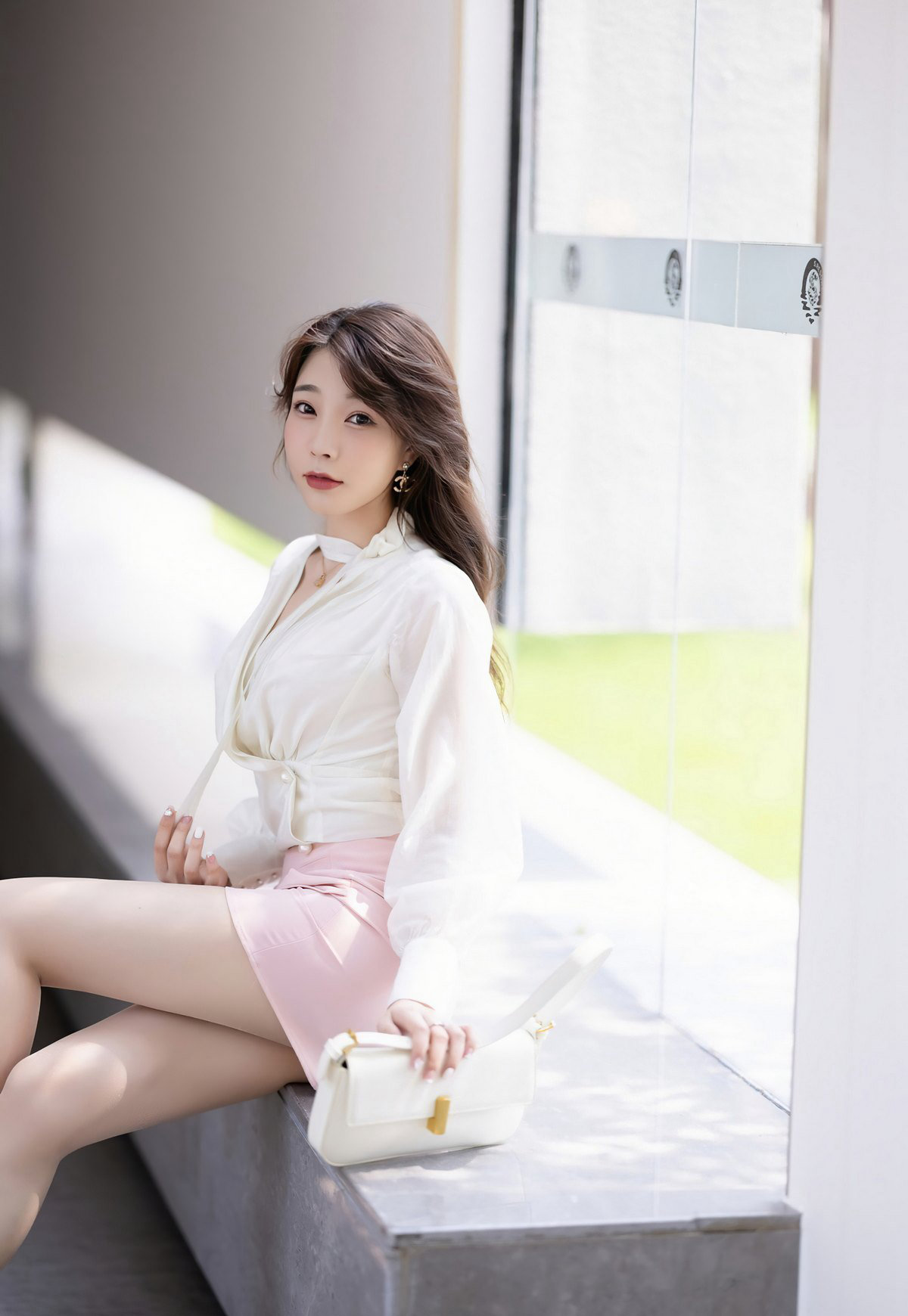 ol丝袜高跟秘书在线图片老师穿着旗袍肉色丝袜