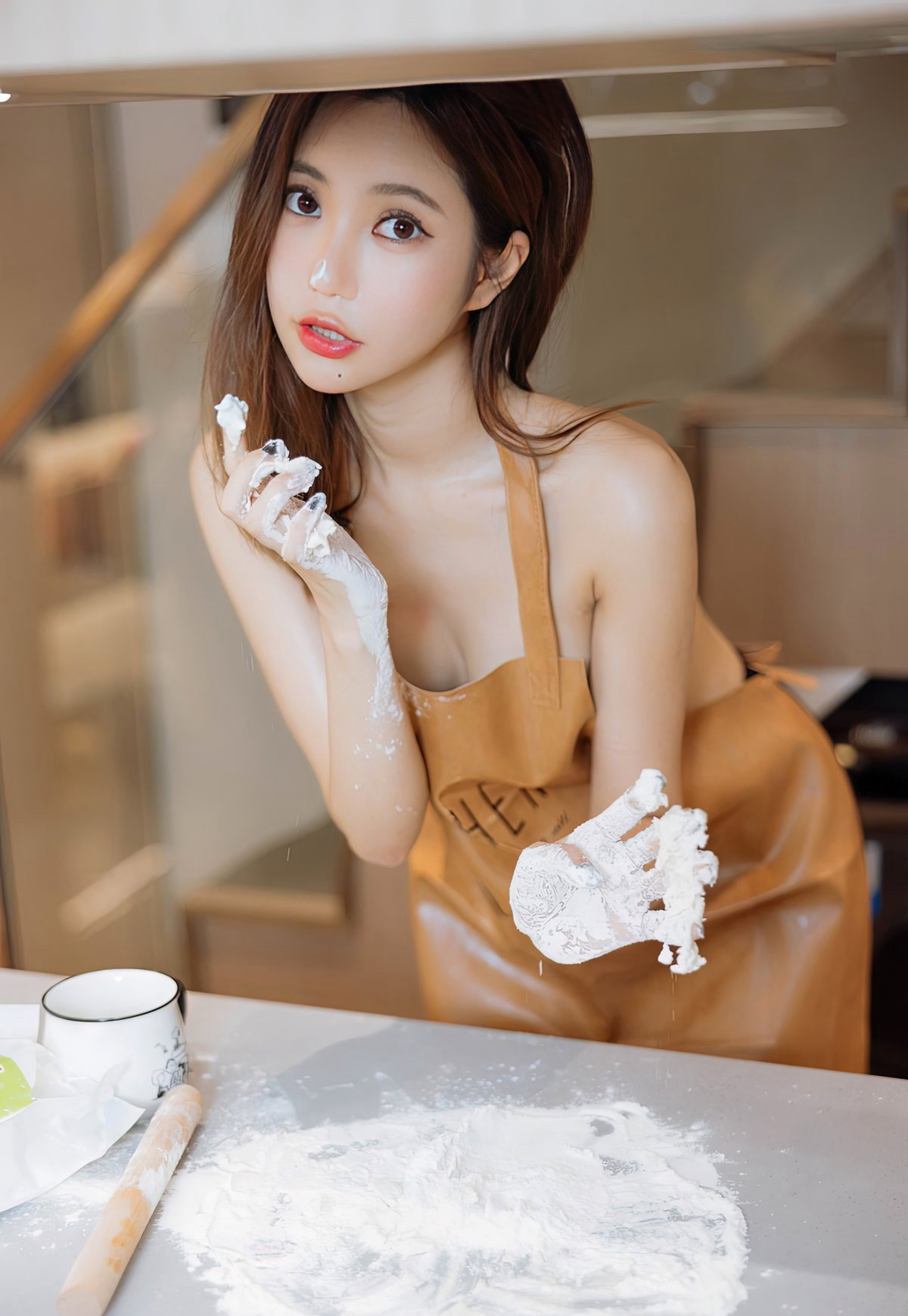 国模杨依销魂人体大尺度写真极度厨娘丝袜诱惑