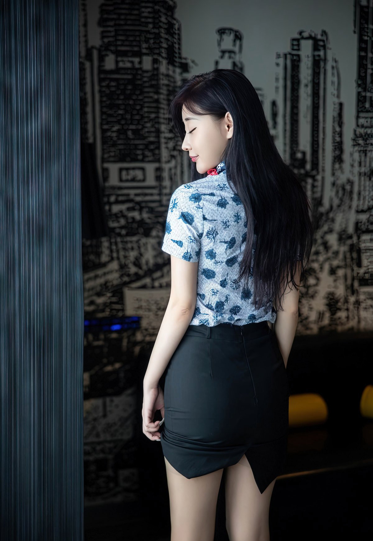 风骚空姐肉丝无内床上脱丝袜被催眠的丝袜娇妻