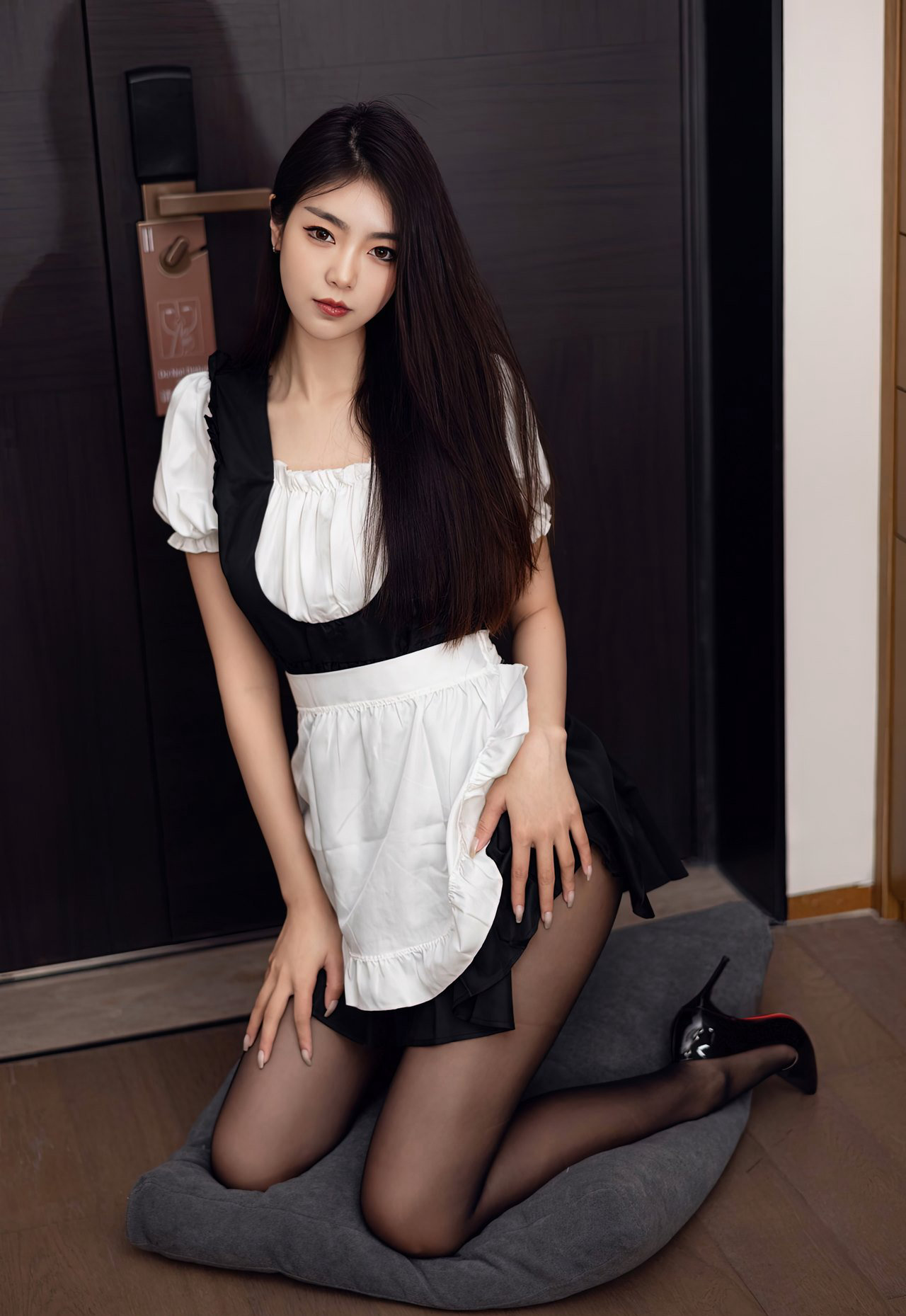 黑丝女仆高清大胆嫩模私拍黑丝袜的诱惑亚洲欧美清纯丝袜另类