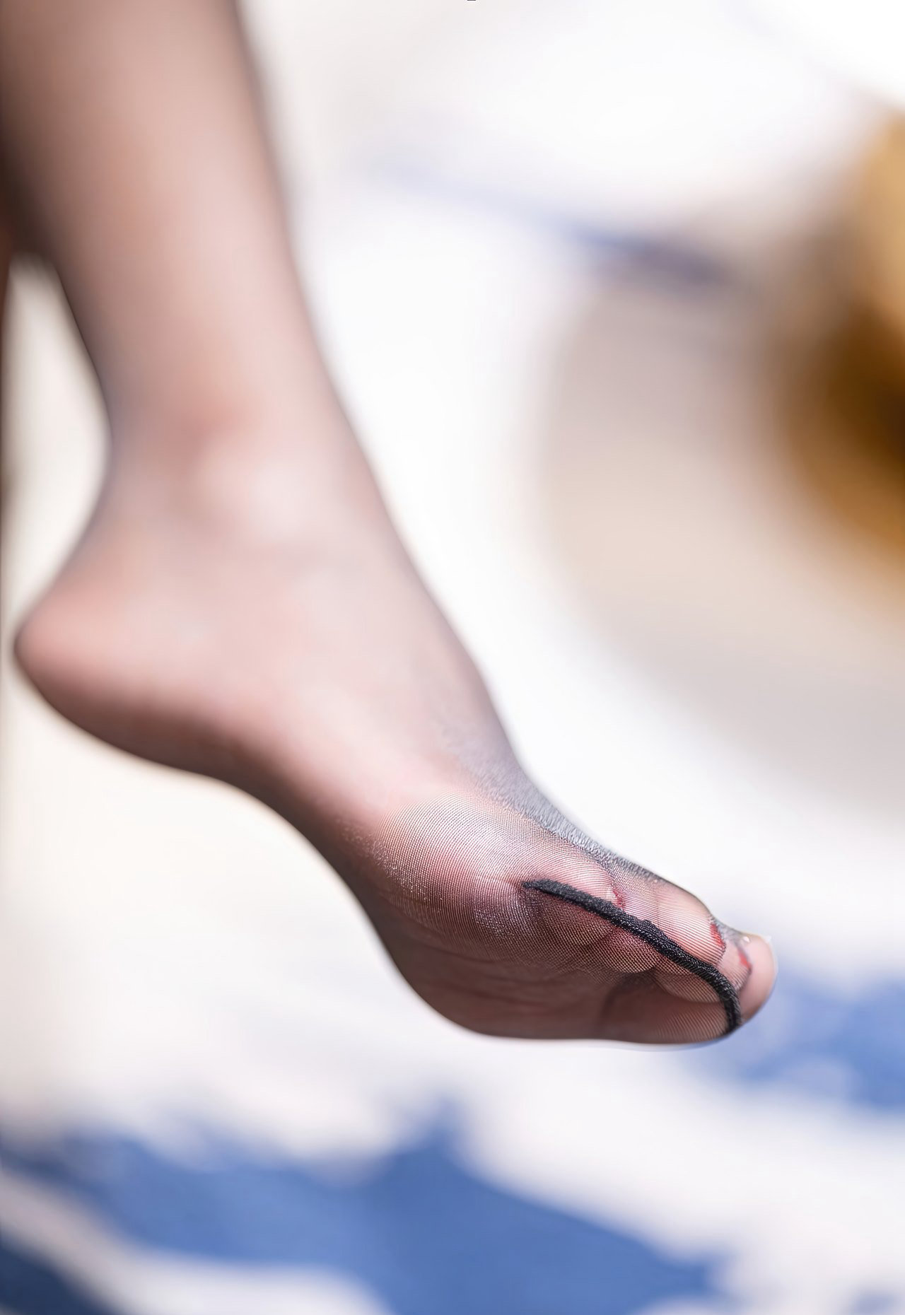 性感高跟美女嫩模黑丝丁字裤极品大胸主播自拍