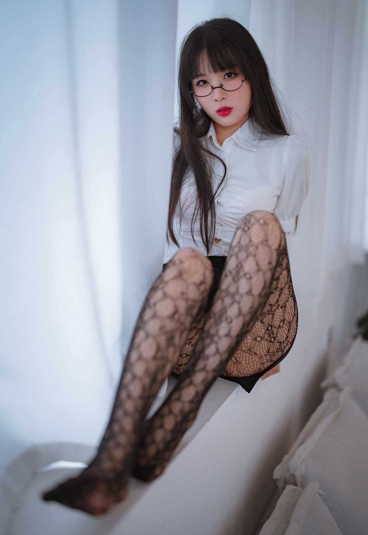 轩萧学姐性感美女漫画黑色网袜丝袜诱惑福利