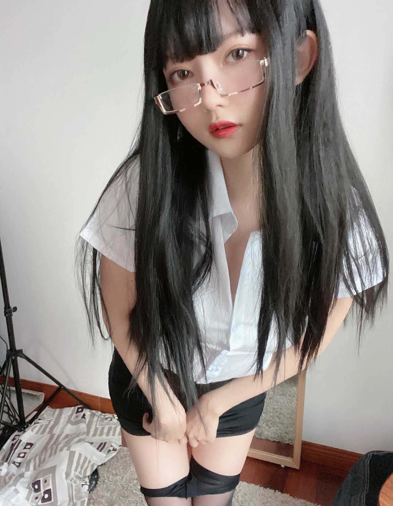51酱美女老师cosplay大尺度超污动漫美女白丝美腿