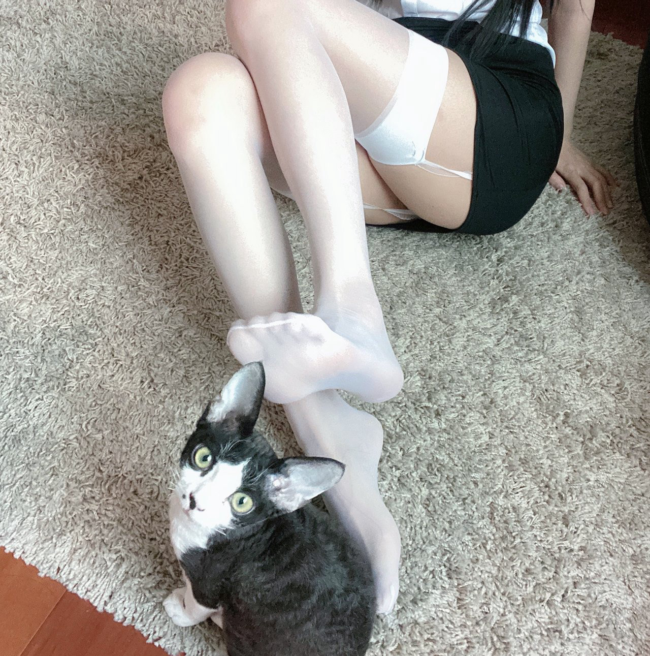 51酱美女老师cosplay大尺度超污动漫美女白丝美腿