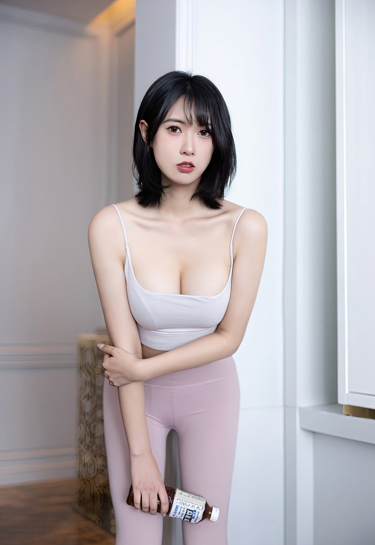 美女诱惑图片丝袜美臀综合图性感的瑜伽一字马女秘书