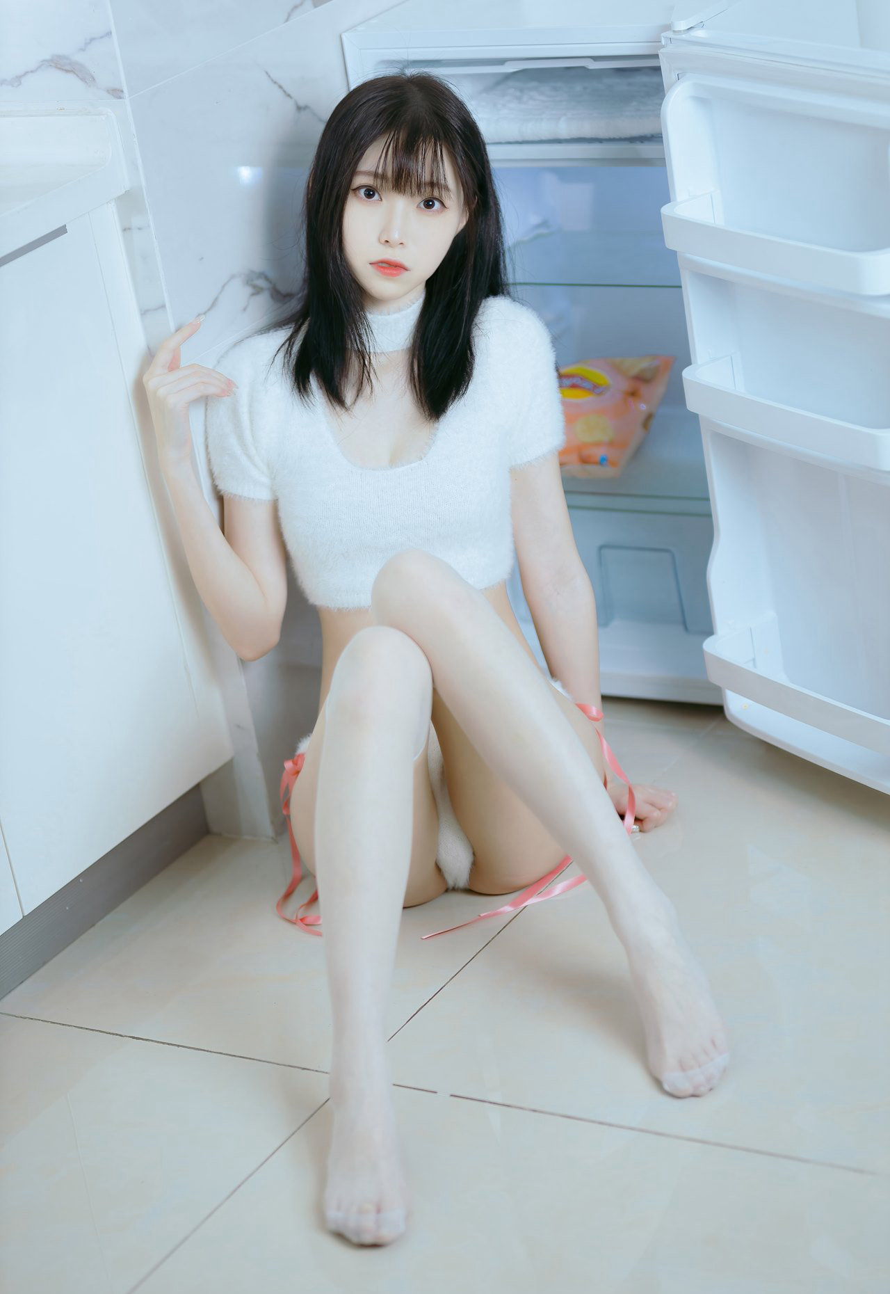 清纯白色丝袜动漫美女许岚露内内图大尺度超污