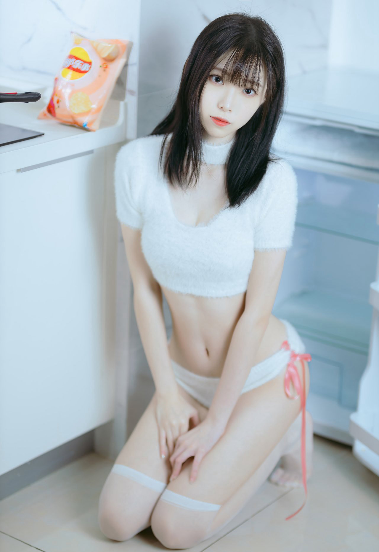 清纯白色丝袜动漫美女许岚露内内图大尺度超污