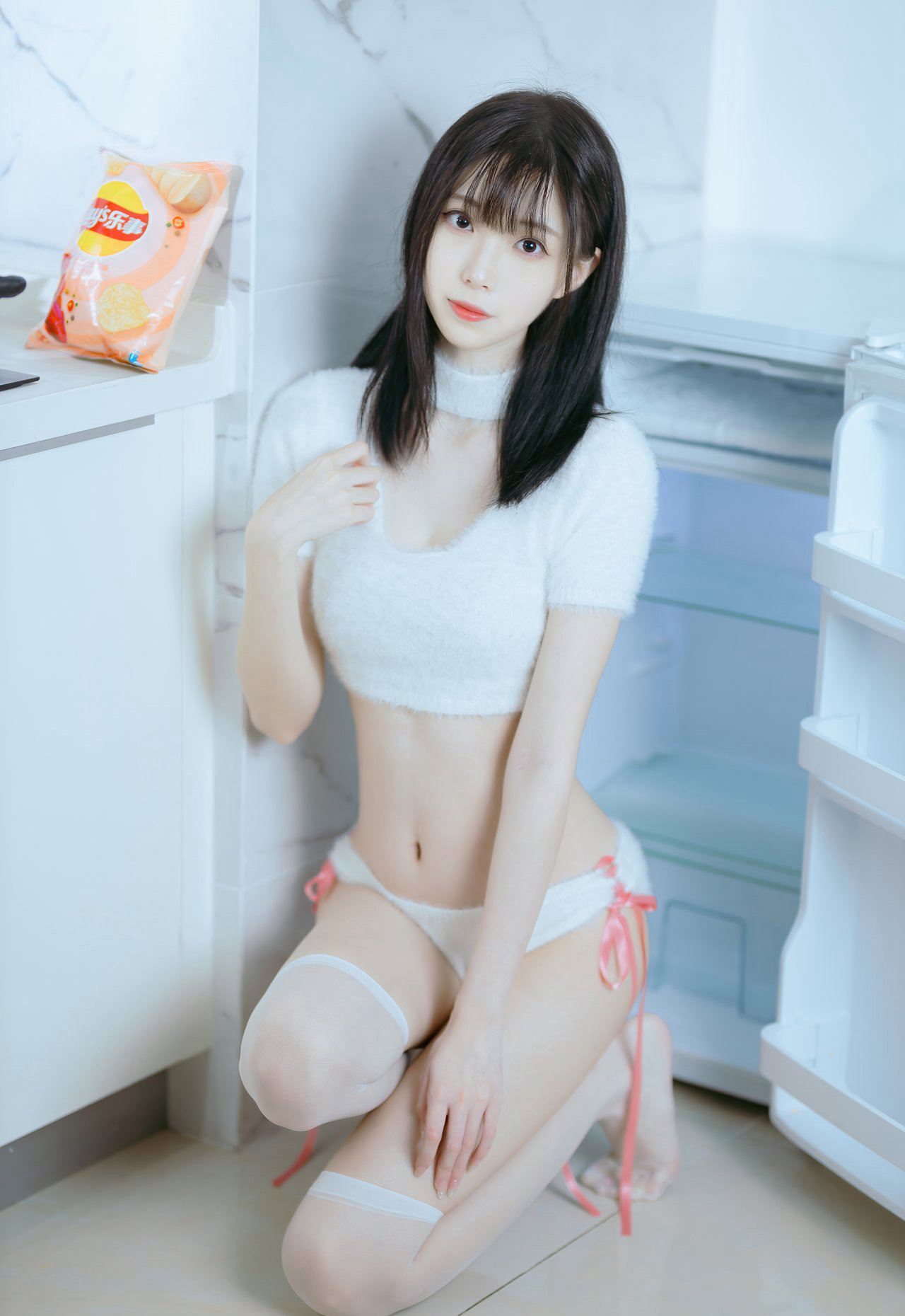 清纯白色丝袜动漫美女许岚露内内图大尺度超污