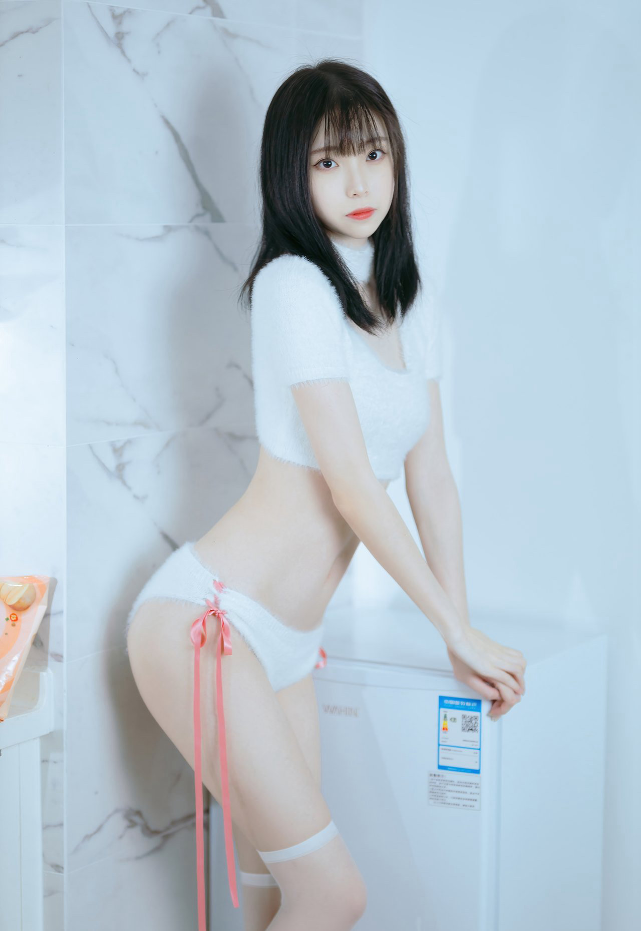 清纯白色丝袜动漫美女许岚露内内图大尺度超污