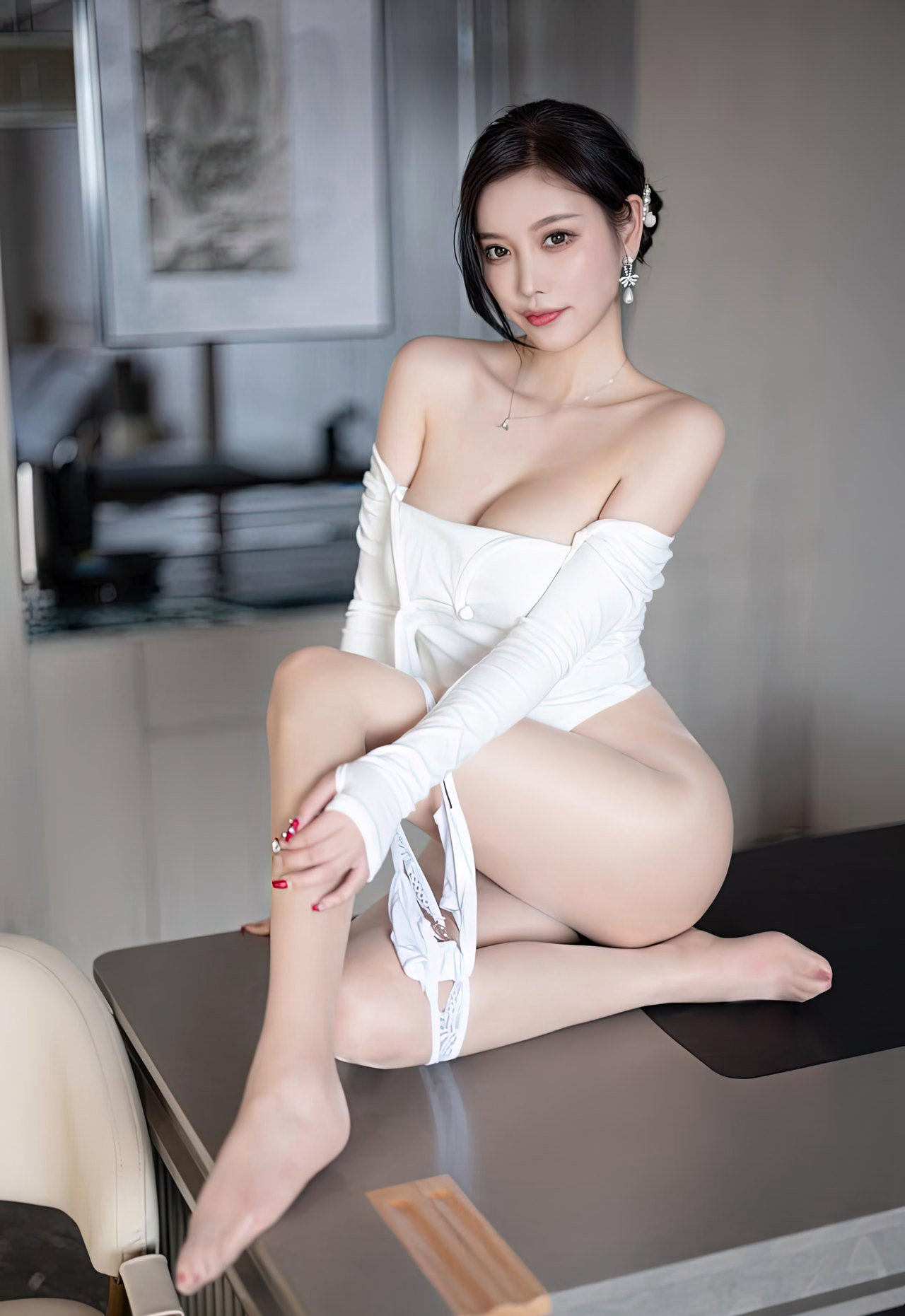 杨晨晨肉丝无内丝袜大尺度福利写真美腿丝袜国产精品第一页