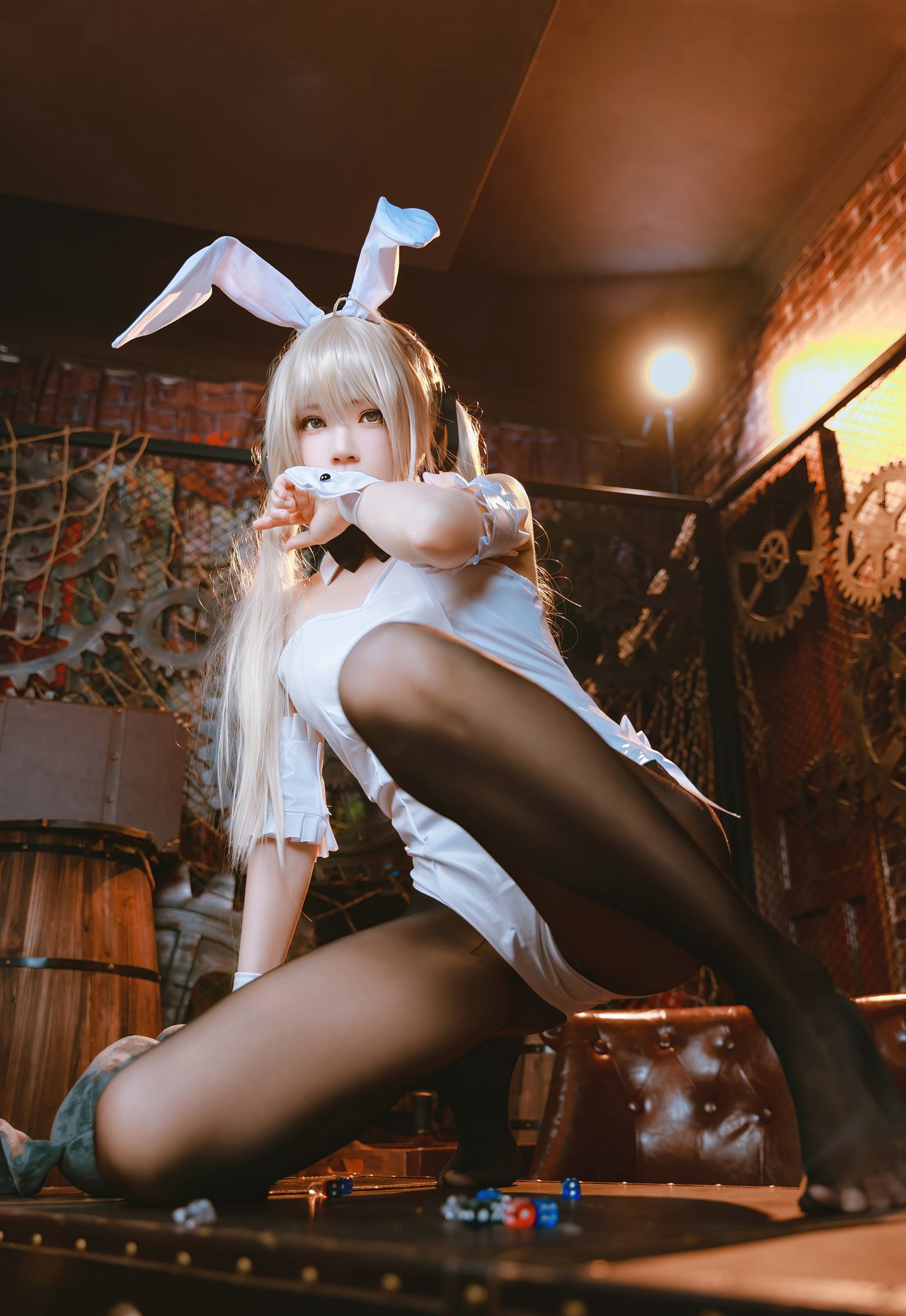 cosplay写真裸桜桃喵露私极品美女短裙制服丝袜美腿照