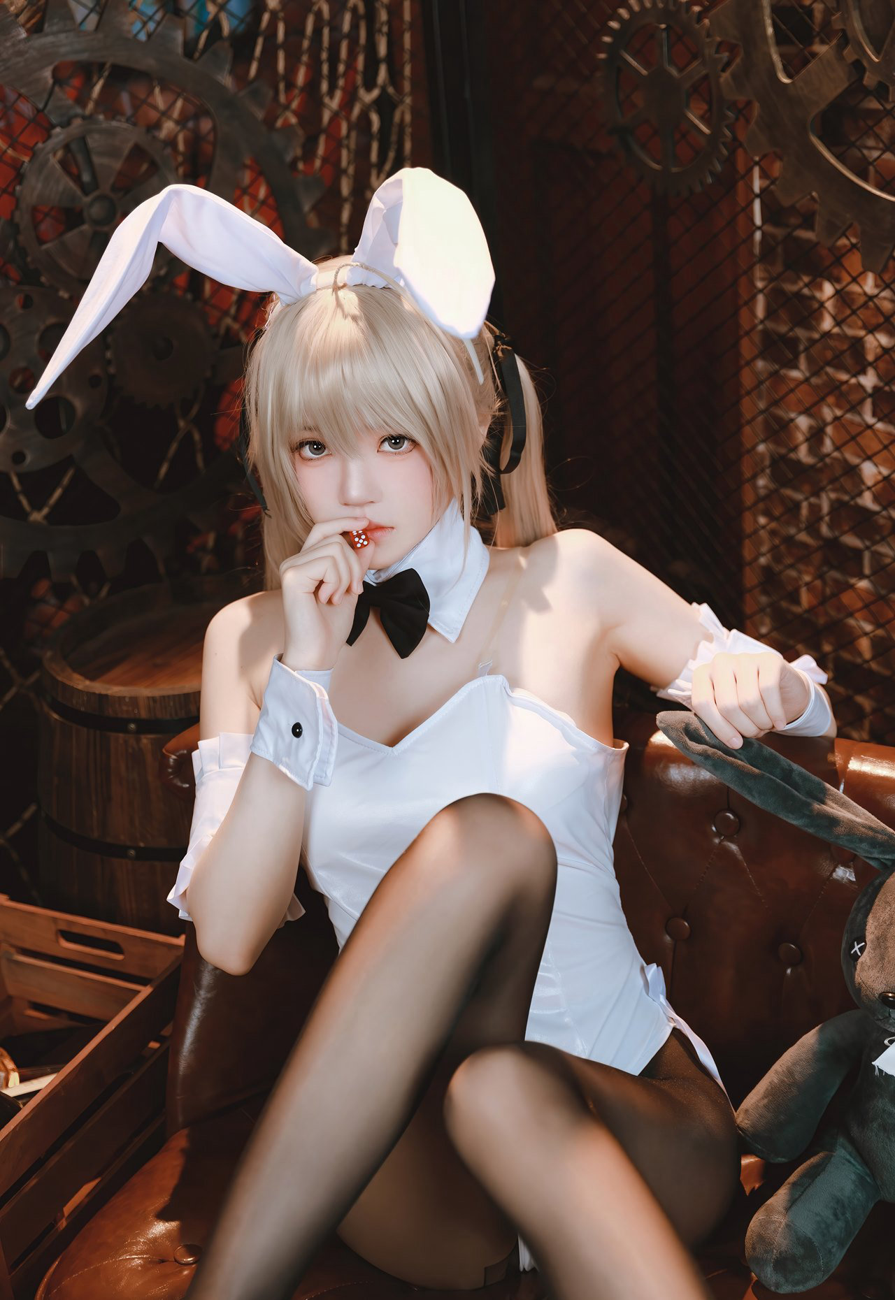 cosplay写真裸桜桃喵露私极品美女短裙制服丝袜美腿照