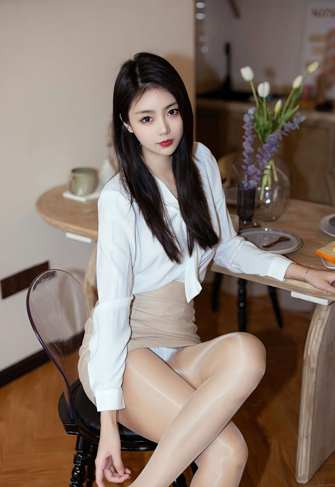 高清AI美女漫画脸美女极品亮光肉丝袜丰满美腿高跟