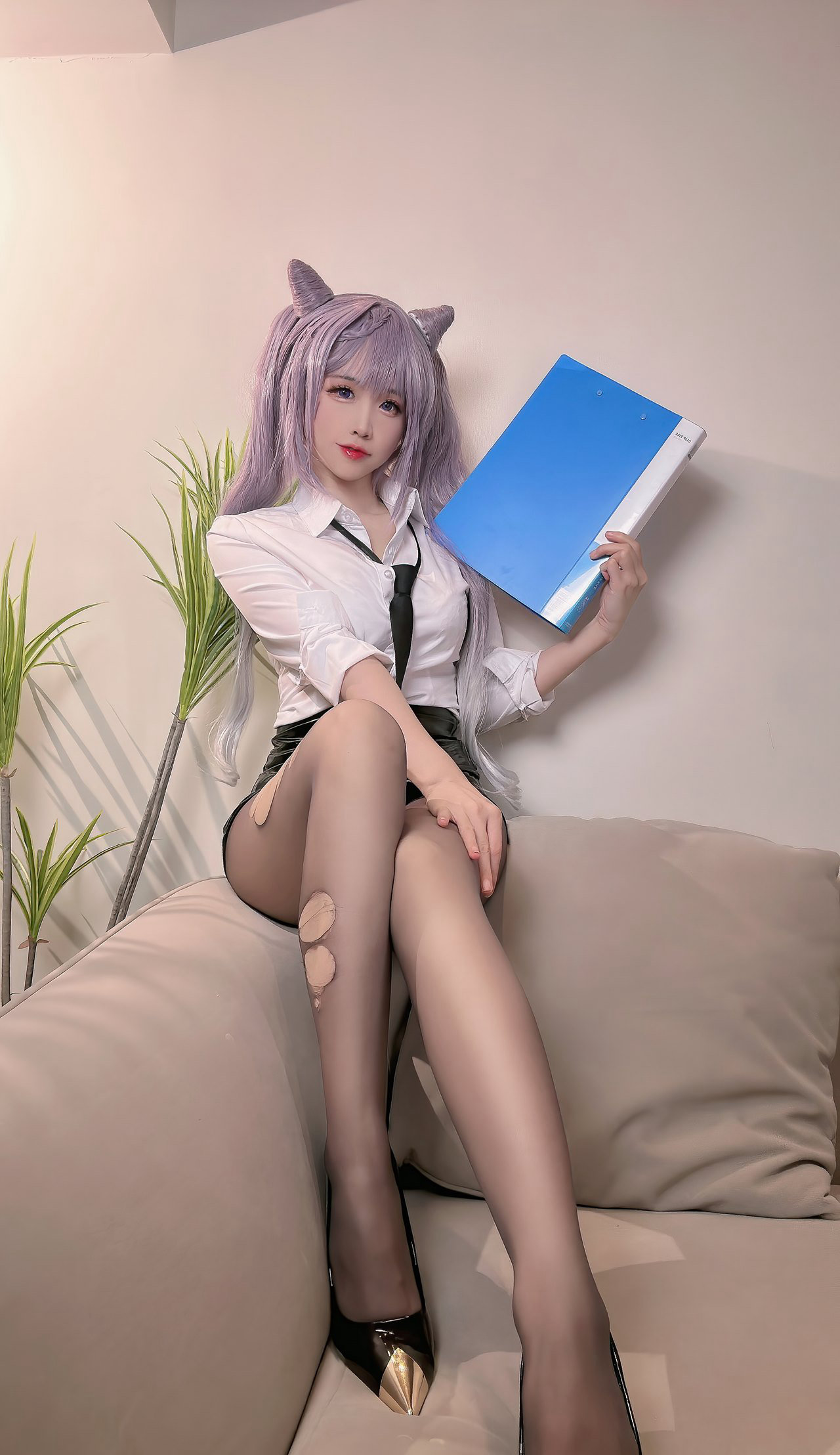 极品JK黑丝制服皮裤二次元美女脱性感丝袜玉足高跟秘书