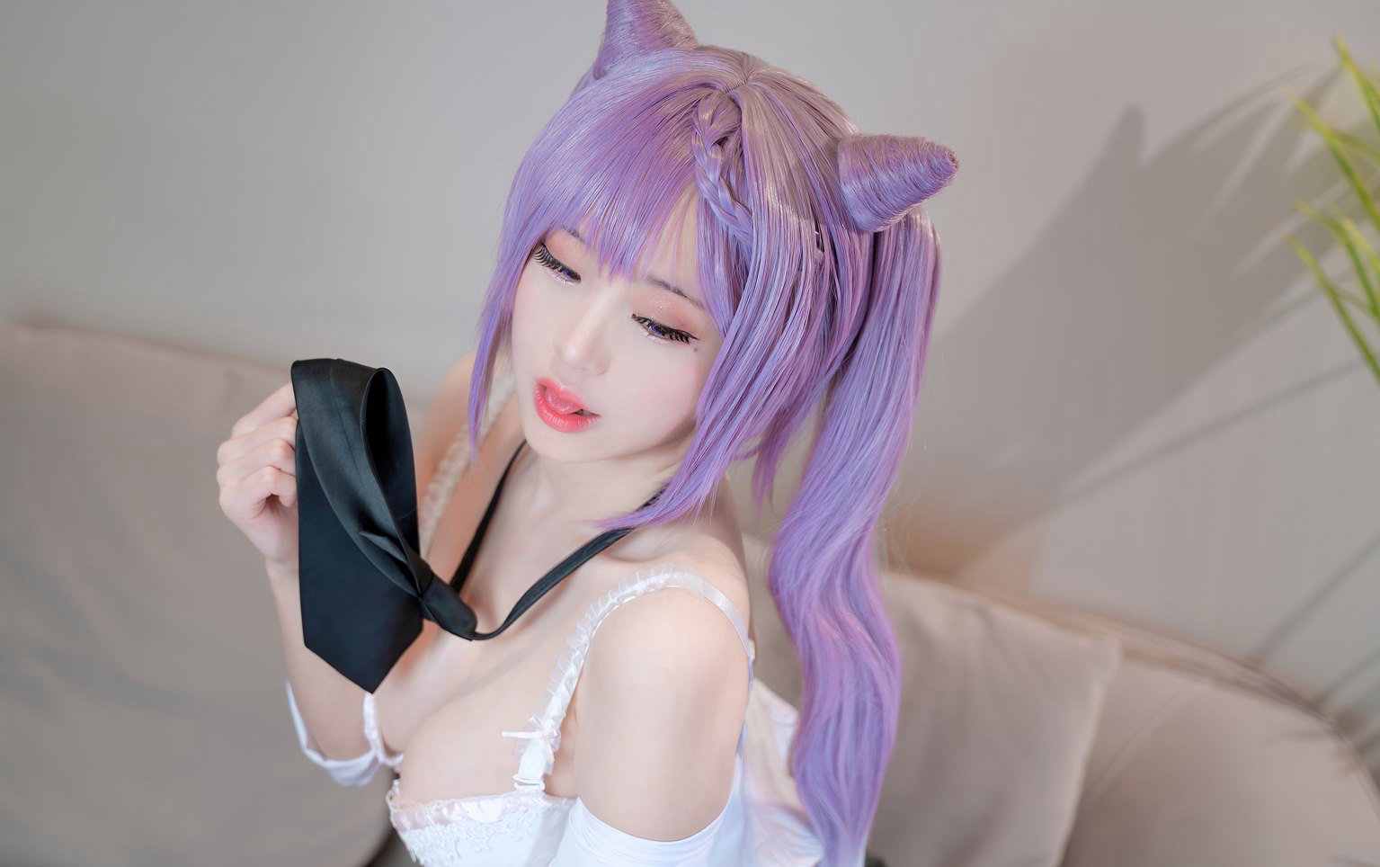 极品JK黑丝制服皮裤二次元美女脱性感丝袜玉足高跟秘书