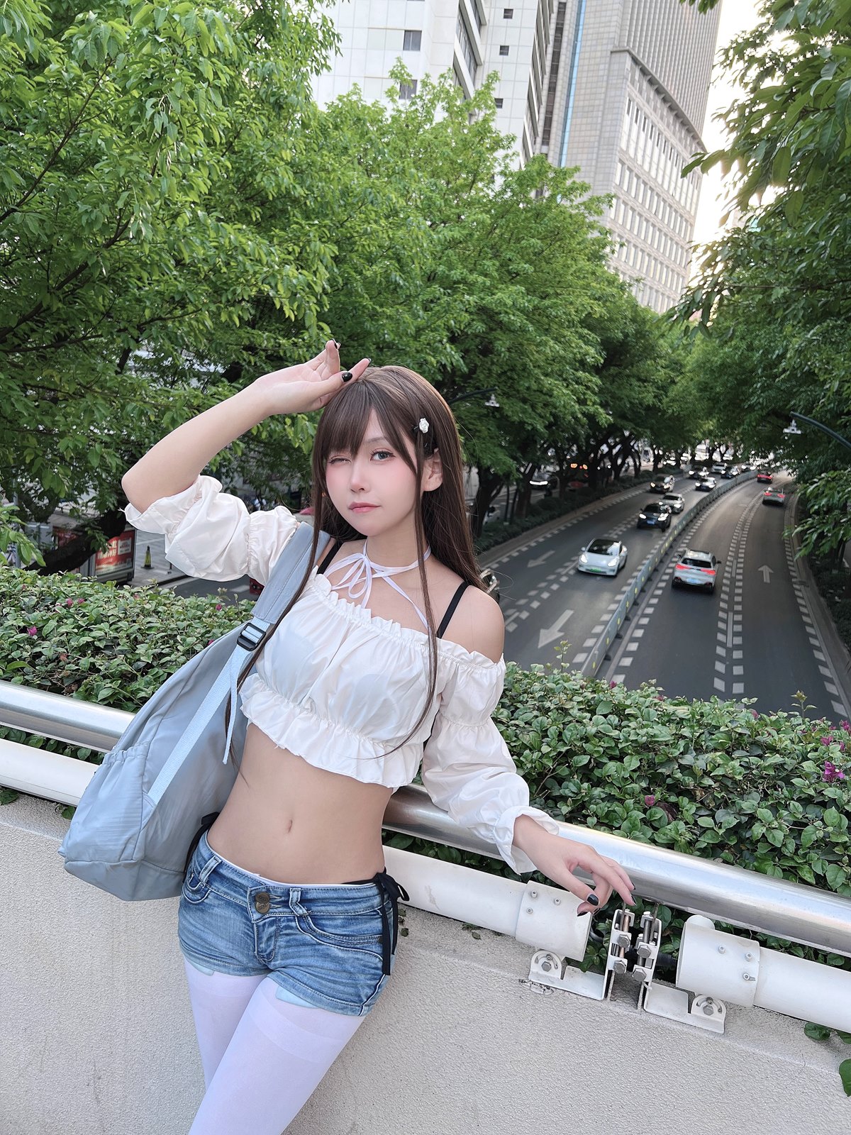 白丝JK牛仔裤丰满大臀性感细腰都市激情第一页