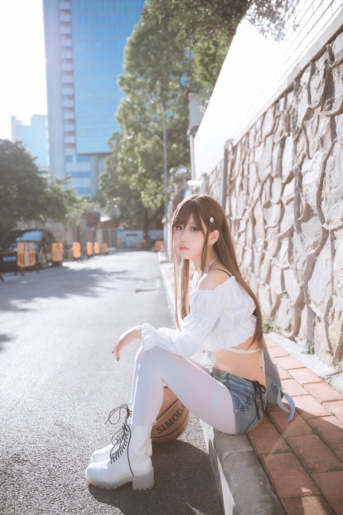 白丝JK牛仔裤丰满大臀性感细腰都市激情第一页