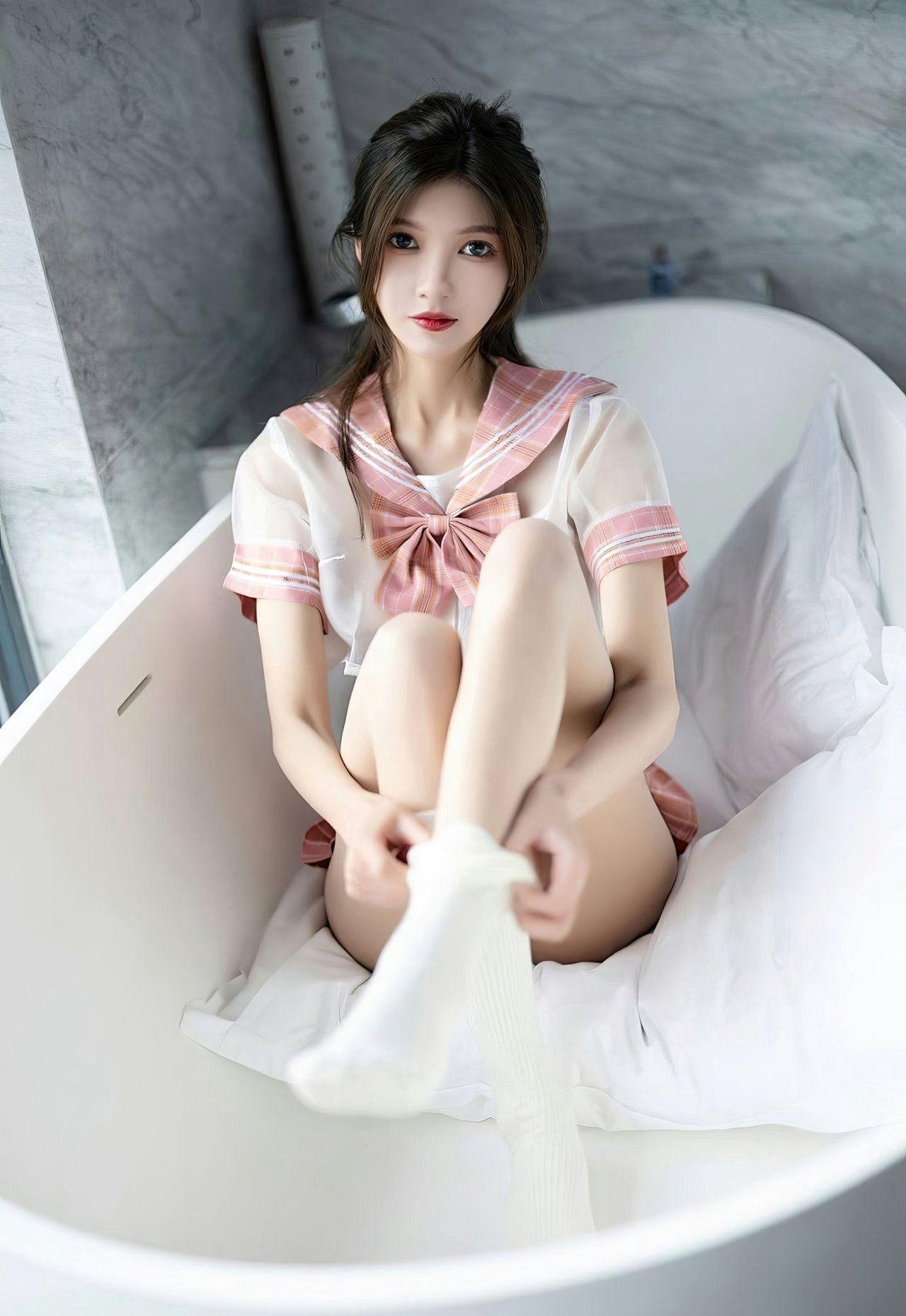 极品白丝玉足海军服COSPLAY丝袜写真大尺度无内