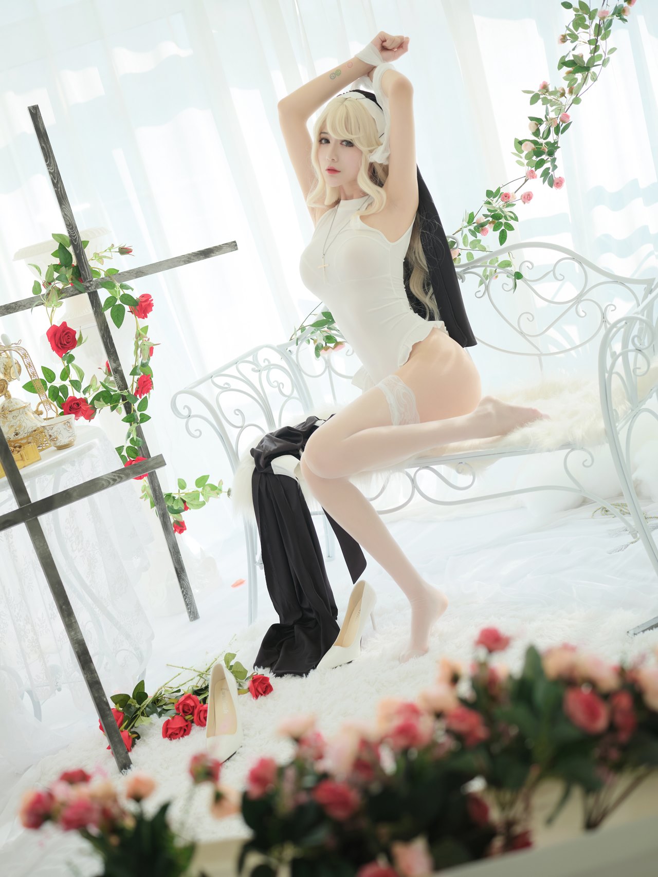 极品白丝cos美女大尺度动漫美女露屁股白丝性感