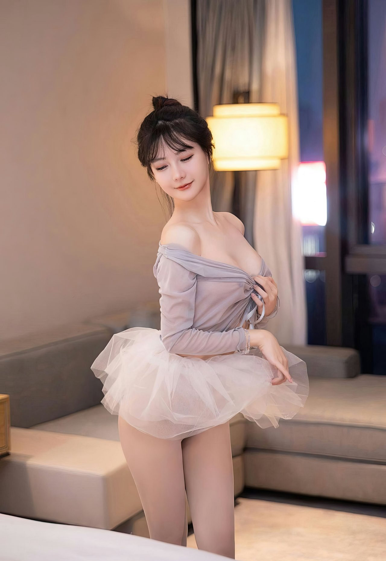 芭蕾舞蹈系妹子极品白丝美腿一字马白嫩大乳丰满美女白嫩白嫩