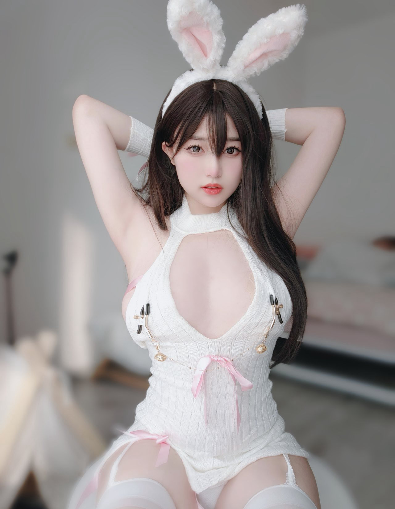 白丝丰满赤身裸体美女图片写真簿美女图片高清性感风骚