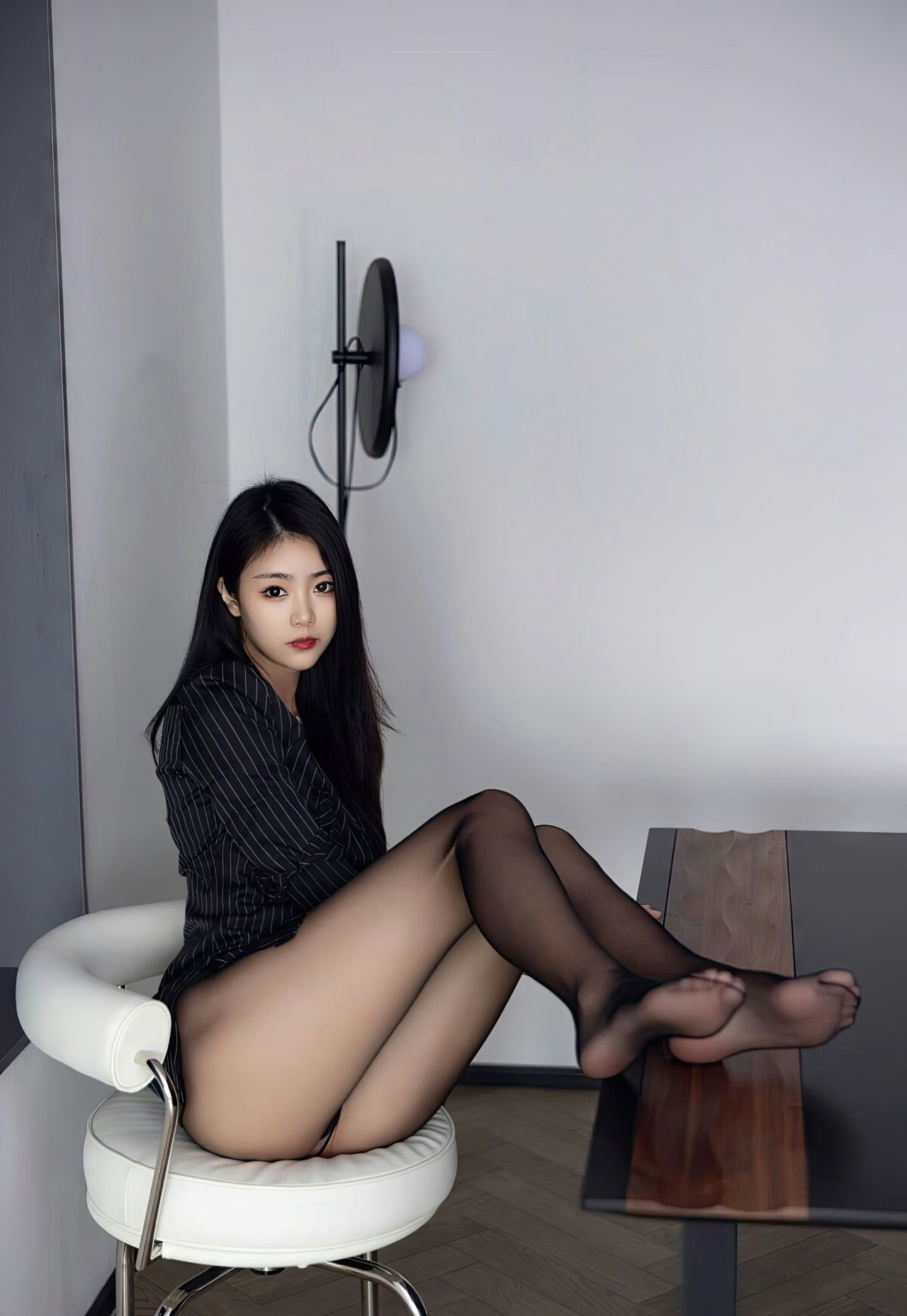 黑丝无内制服秘书性感美少妇秀人全集秀人网最新写真