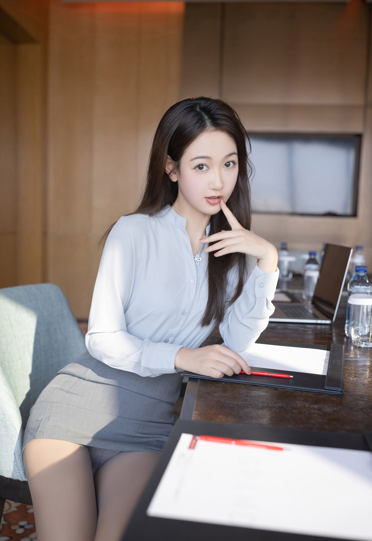 美少妇浴缸水中肉丝袜极品白嫩身材嫩模超大胆大尺度