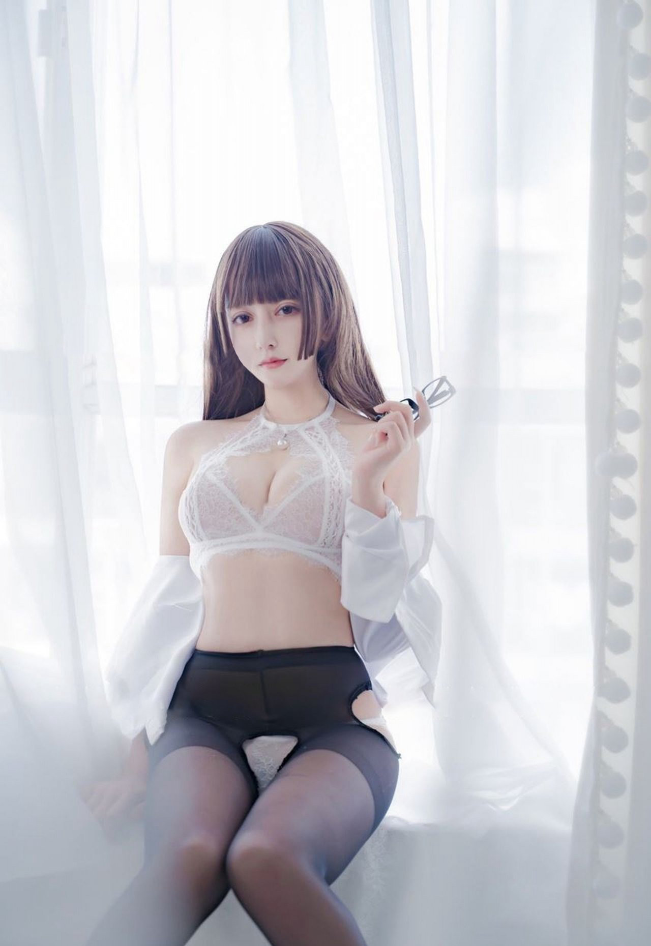 过期米线线喵性感秘书装黑丝高跟办公室丝袜诱惑二次元美女图