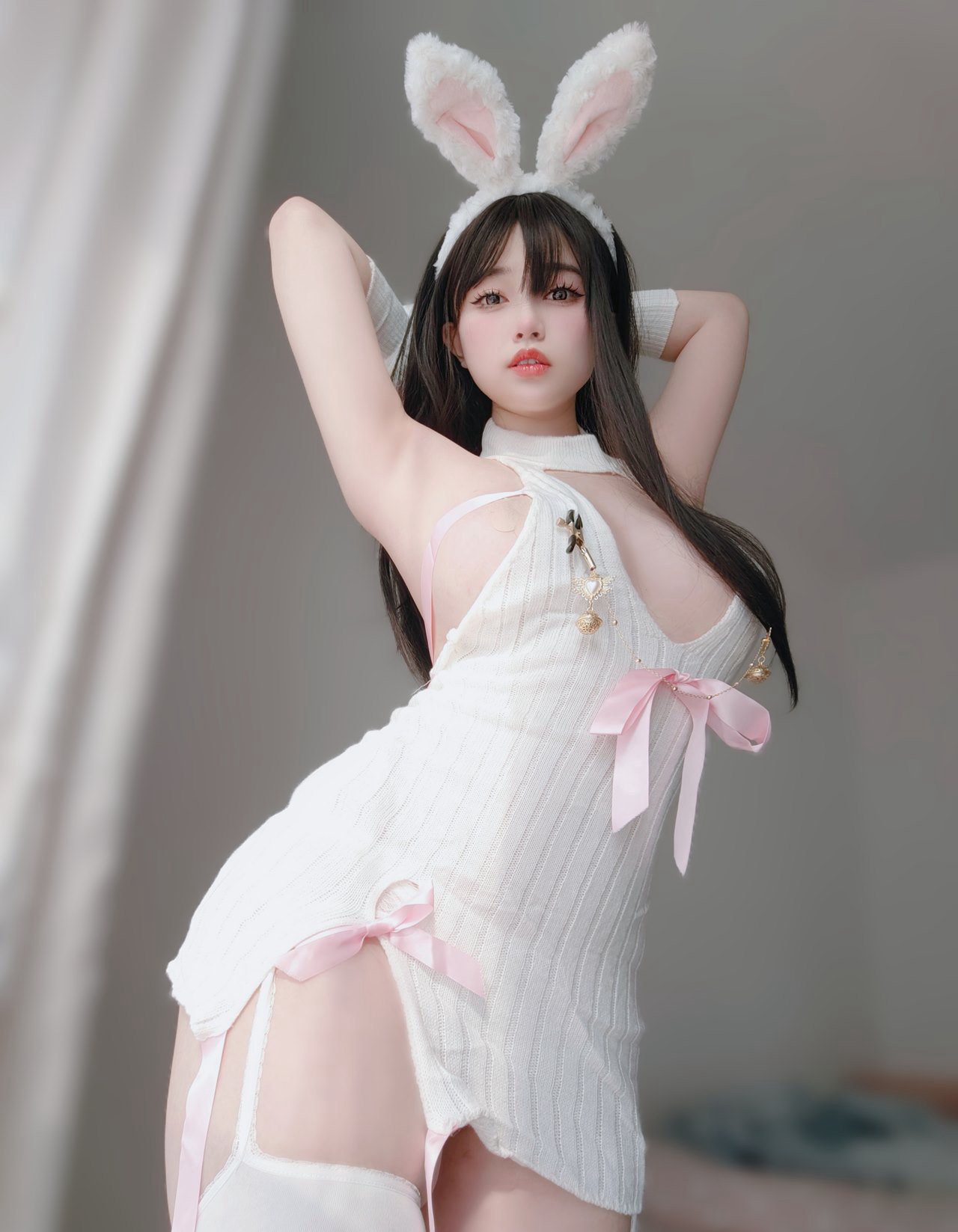 二次元白嫩兔女郎美女白丝丰满大胸D性感美女图片大全