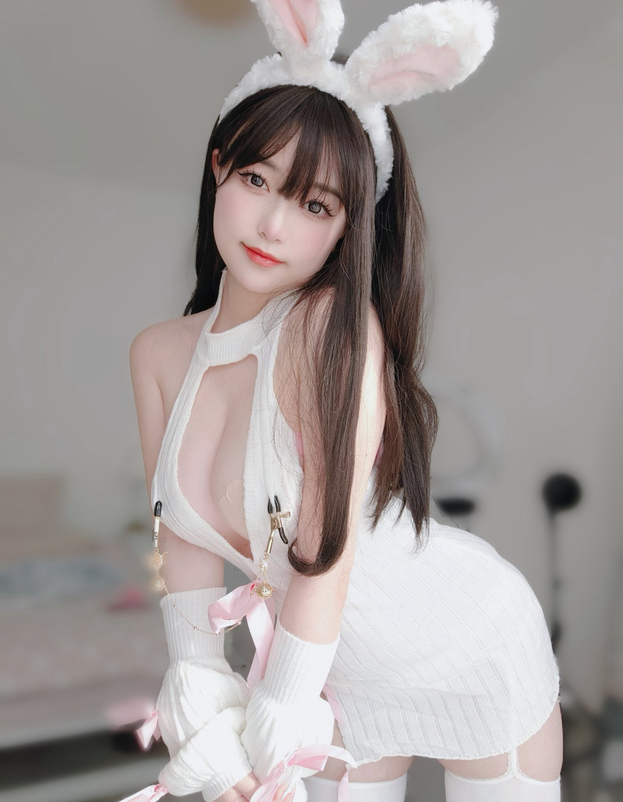 二次元白嫩兔女郎美女白丝丰满大胸D性感美女图片大全