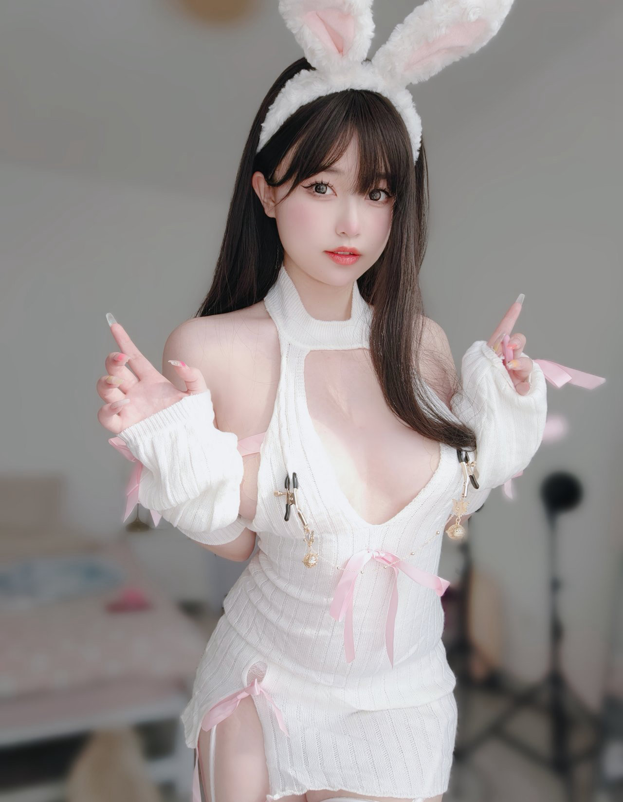 二次元白嫩兔女郎美女白丝丰满大胸D性感美女图片大全