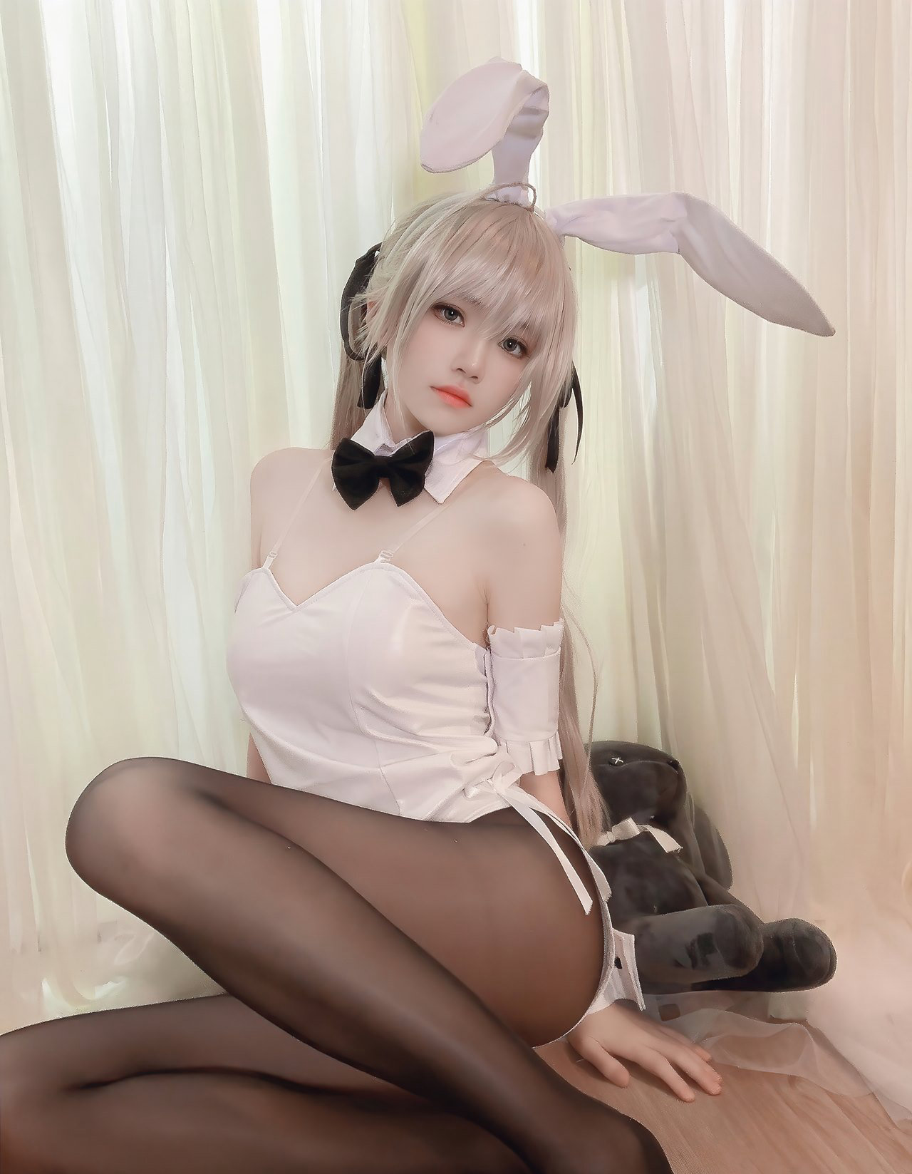 cosplay写真桜桃喵极品美女短裙制服丝袜美腿照