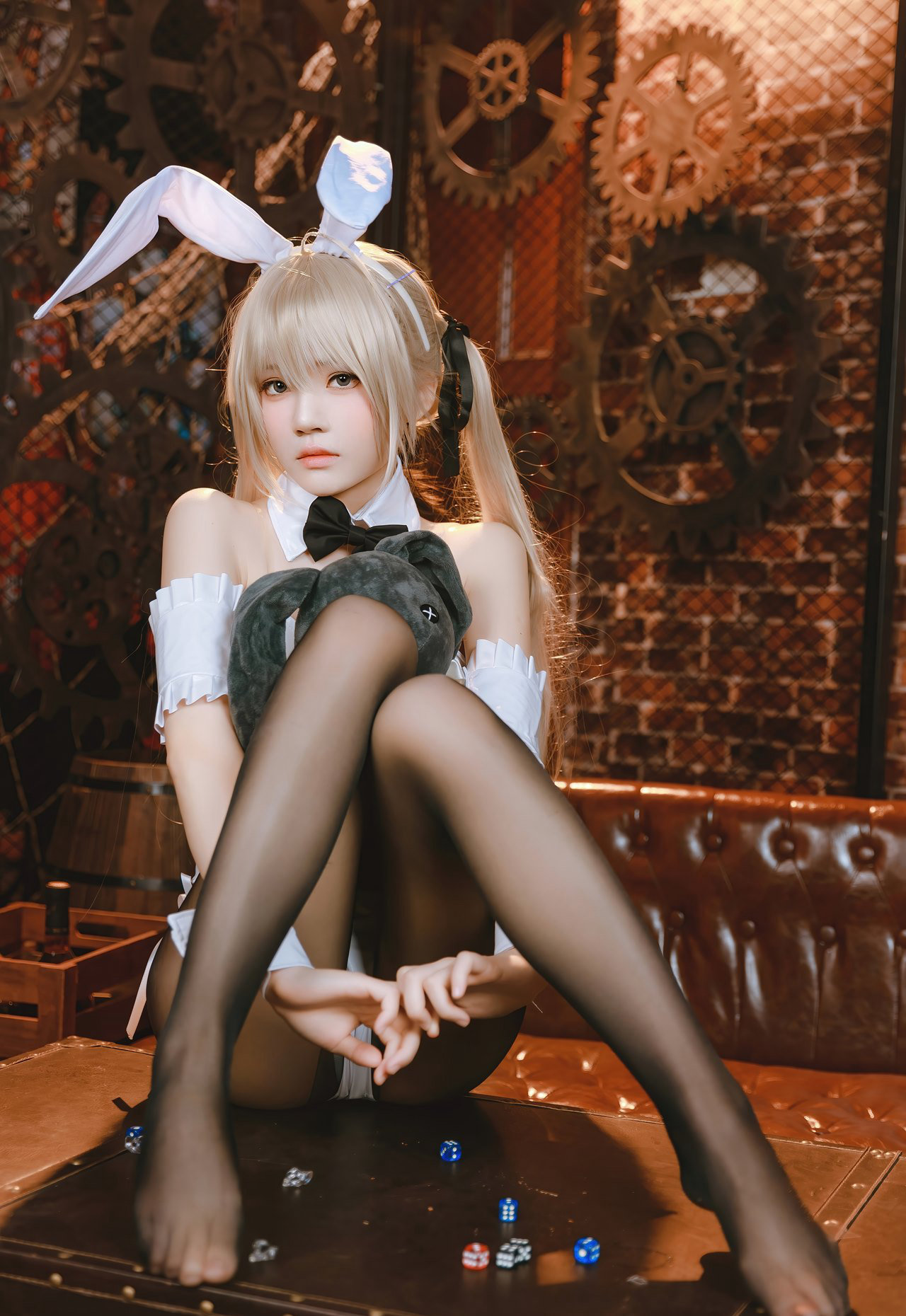 cosplay写真桜桃喵极品美女短裙制服丝袜美腿照