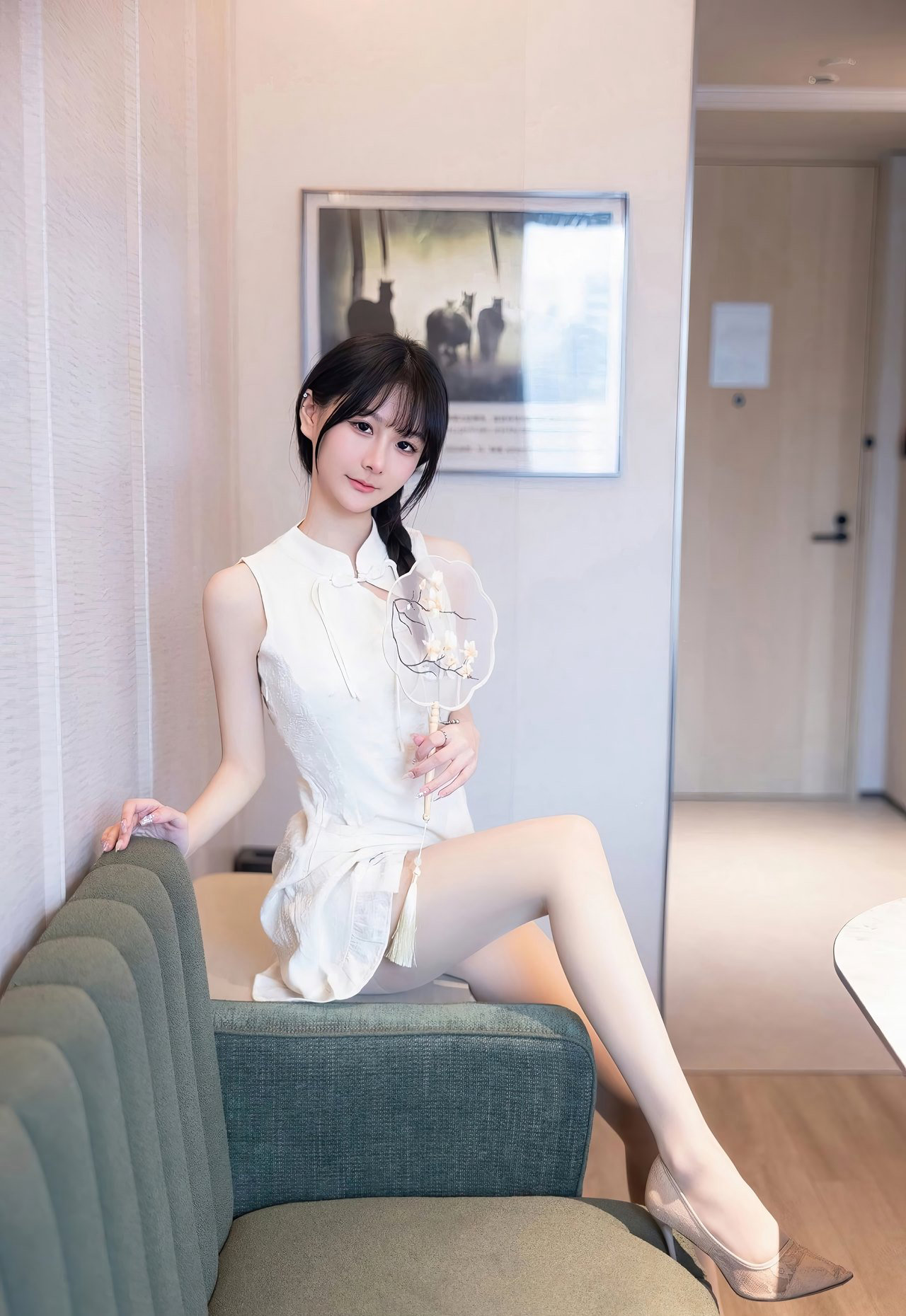 性感肉丝无内极品美腿mm131极品尤物美女图片