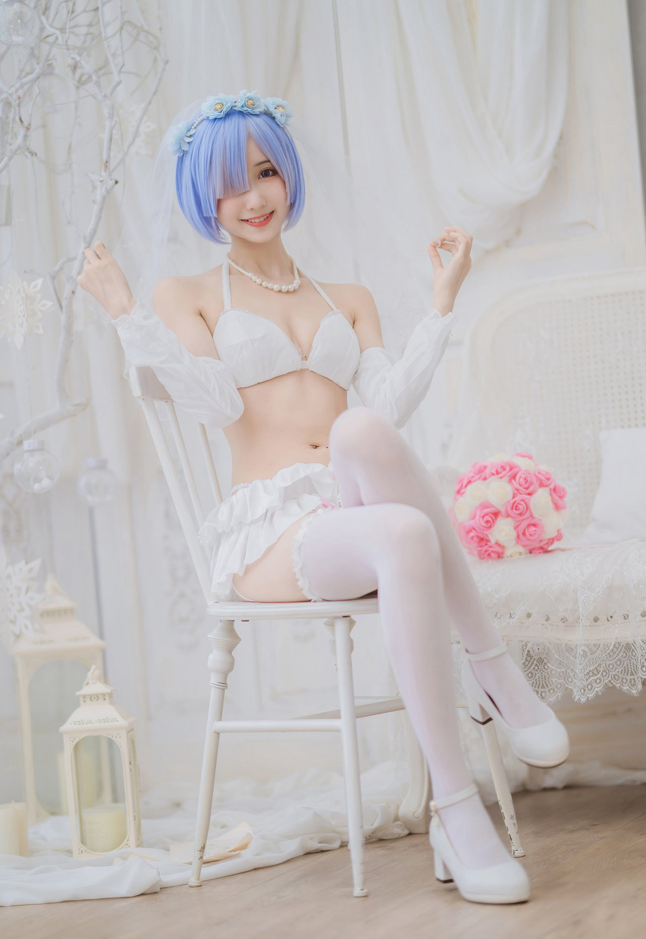 白丝小蛮腰cos水手服性感超短裙销魂美女